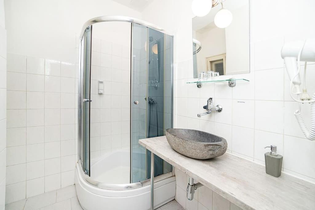 Flat in Zizkov -104-