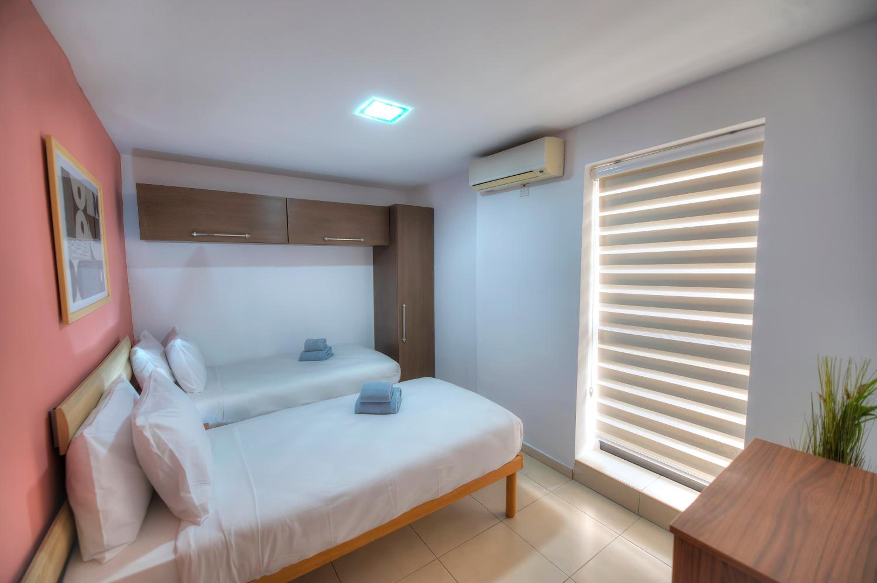 Comfortable 2bedrooms in Paceville, balcony JPOR1-3 photo 5