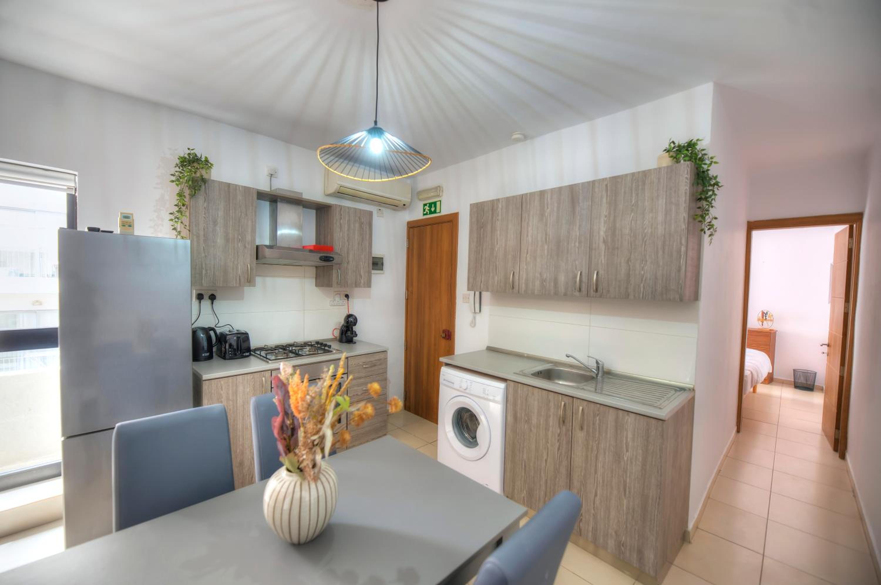 Comfortable 2bedrooms in Paceville, balcony JPOR1-3 photo 3