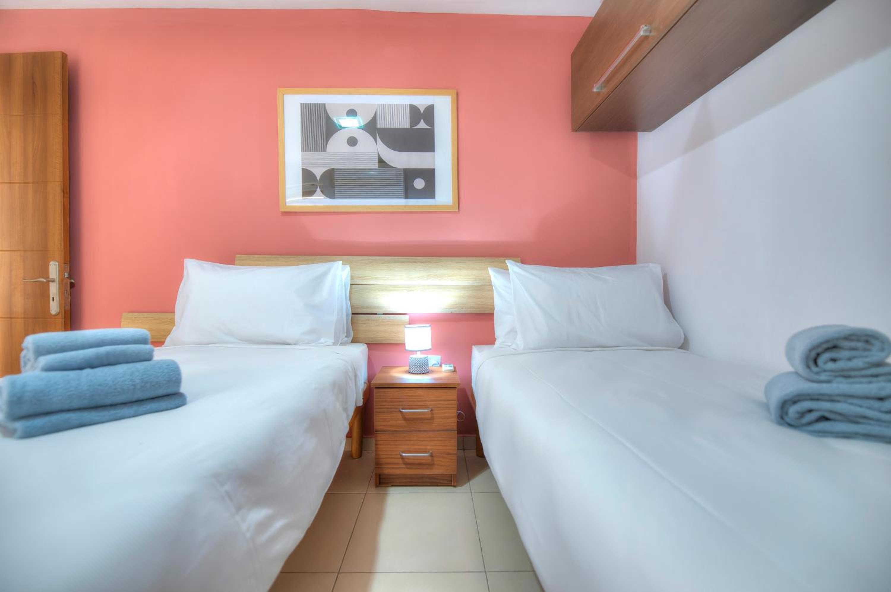Comfortable 2bedrooms in Paceville, balcony JPOR1-3 photo 2