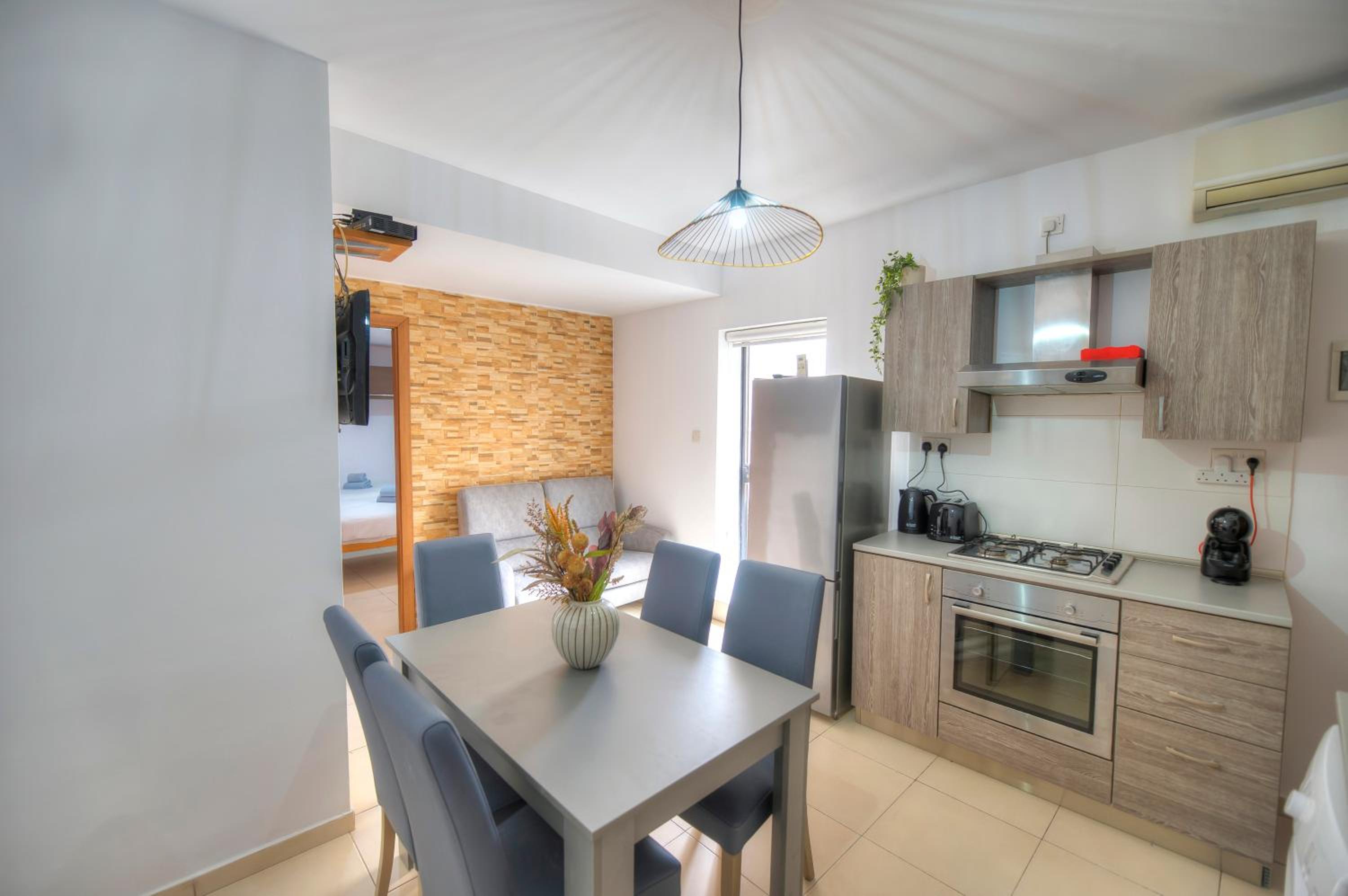 Comfortable 2bedrooms in Paceville, balcony JPOR1-3 photo 4