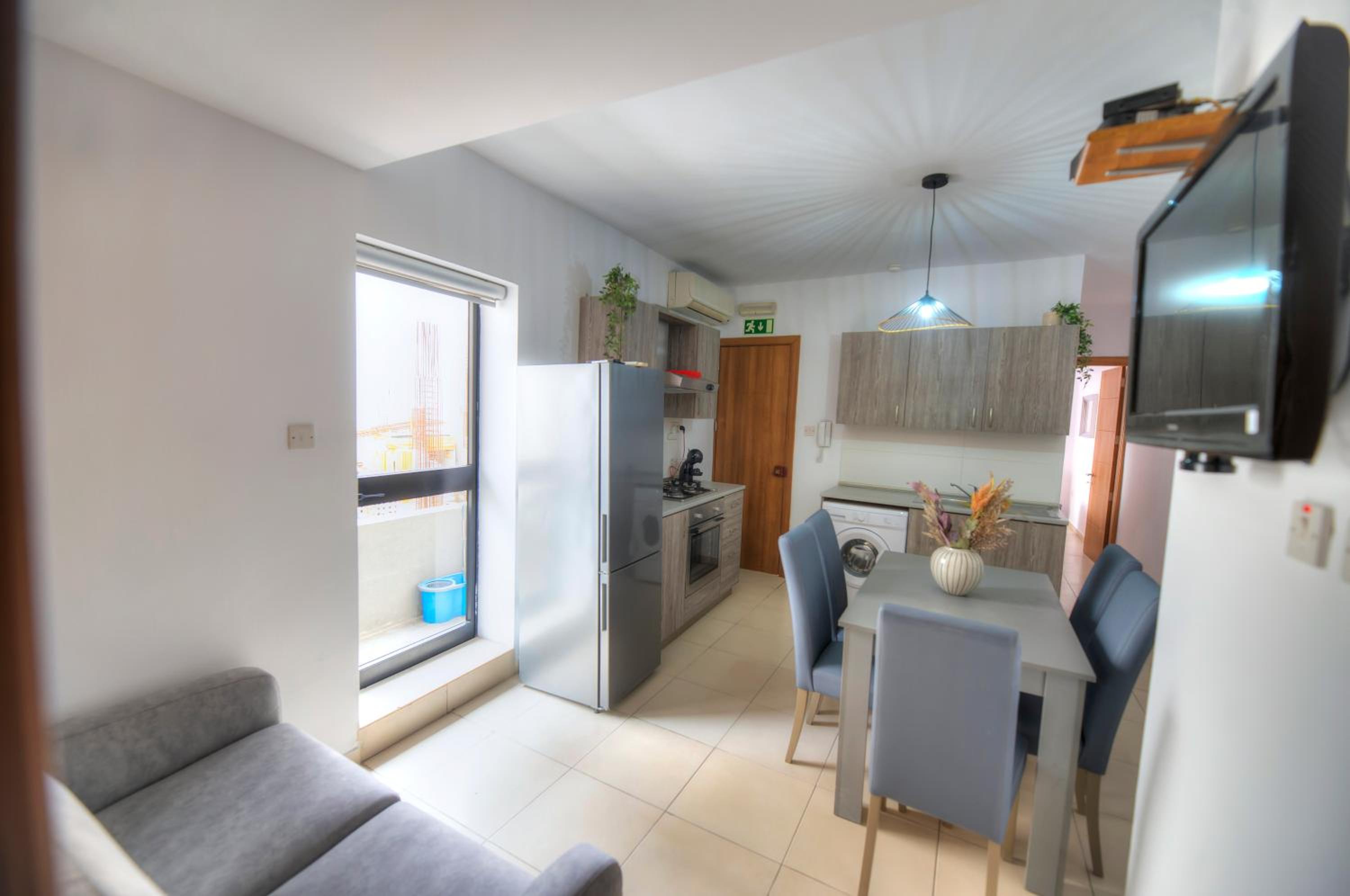 Comfortable 2bedrooms in Paceville, balcony JPOR1-3 photo 5