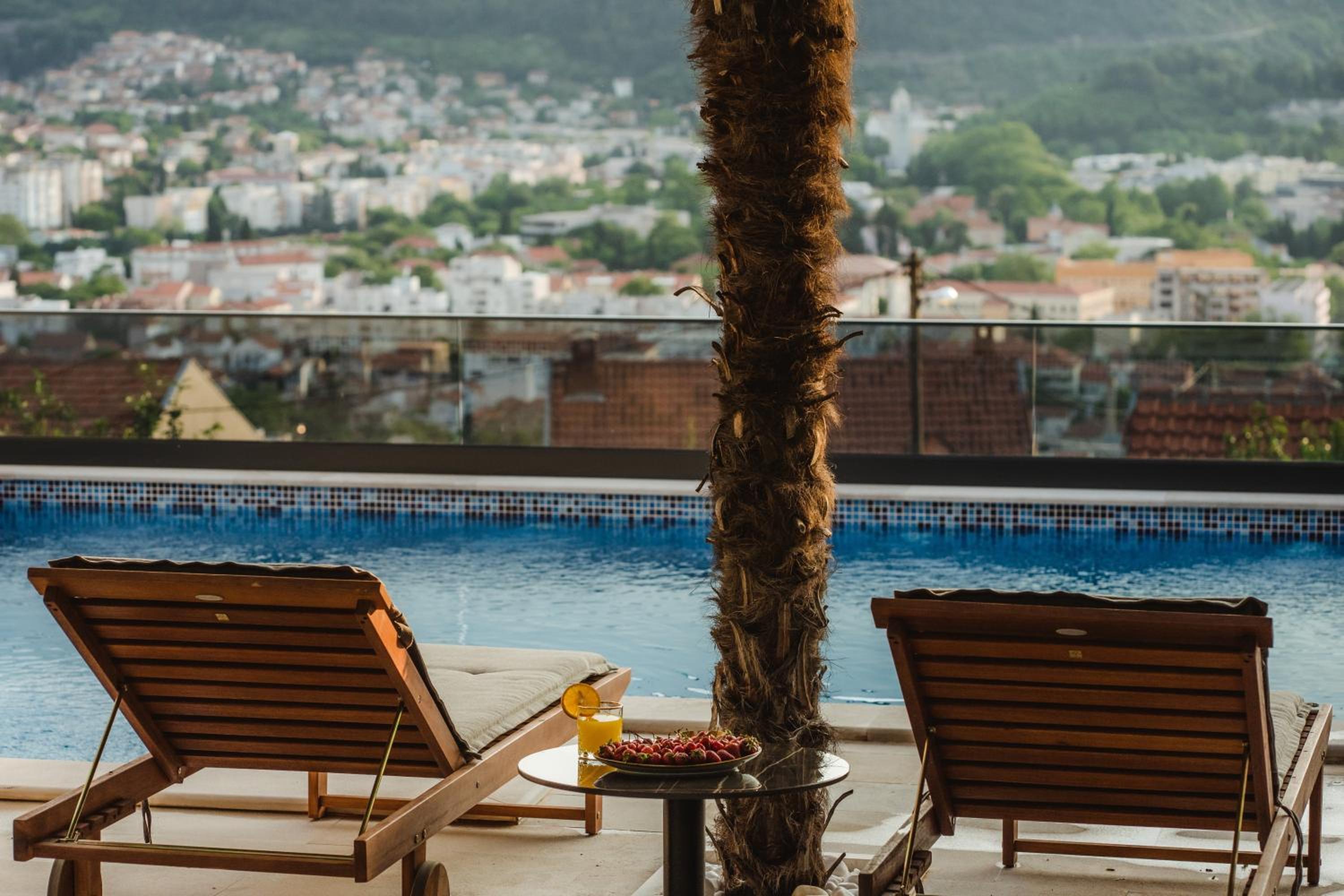 Villa View Mostar with Jacuzzi & Heated Pool