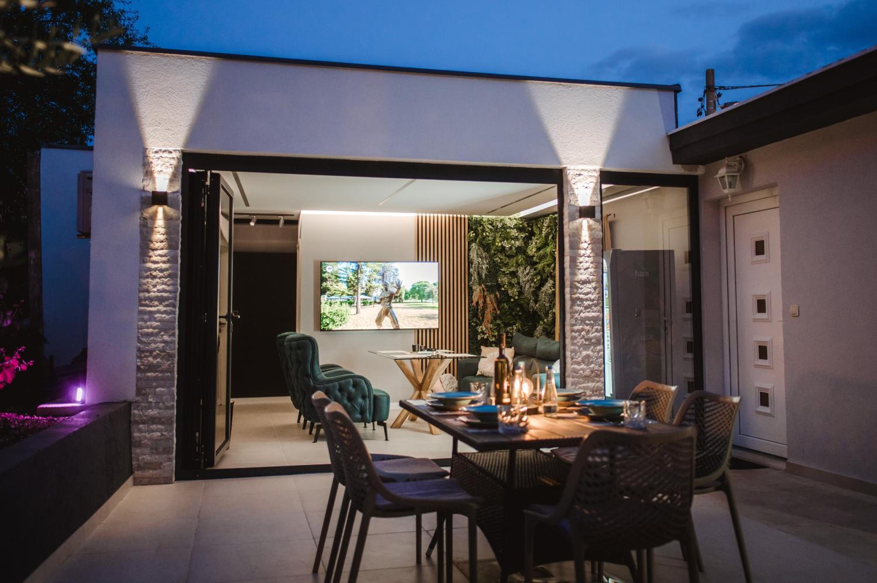 Villa View Mostar with Jacuzzi & Heated Pool