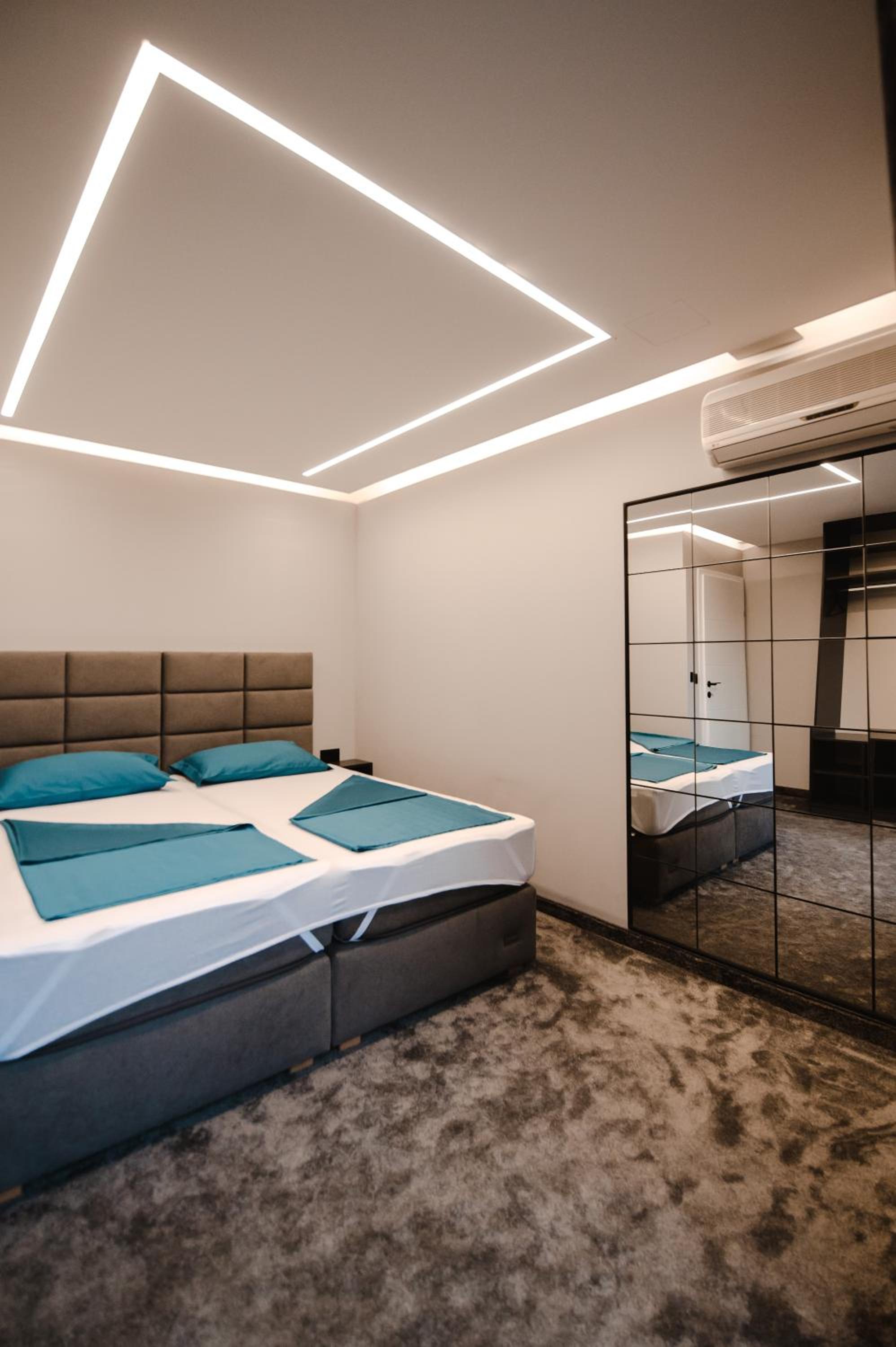 Villa View Mostar with Jacuzzi & Heated Pool