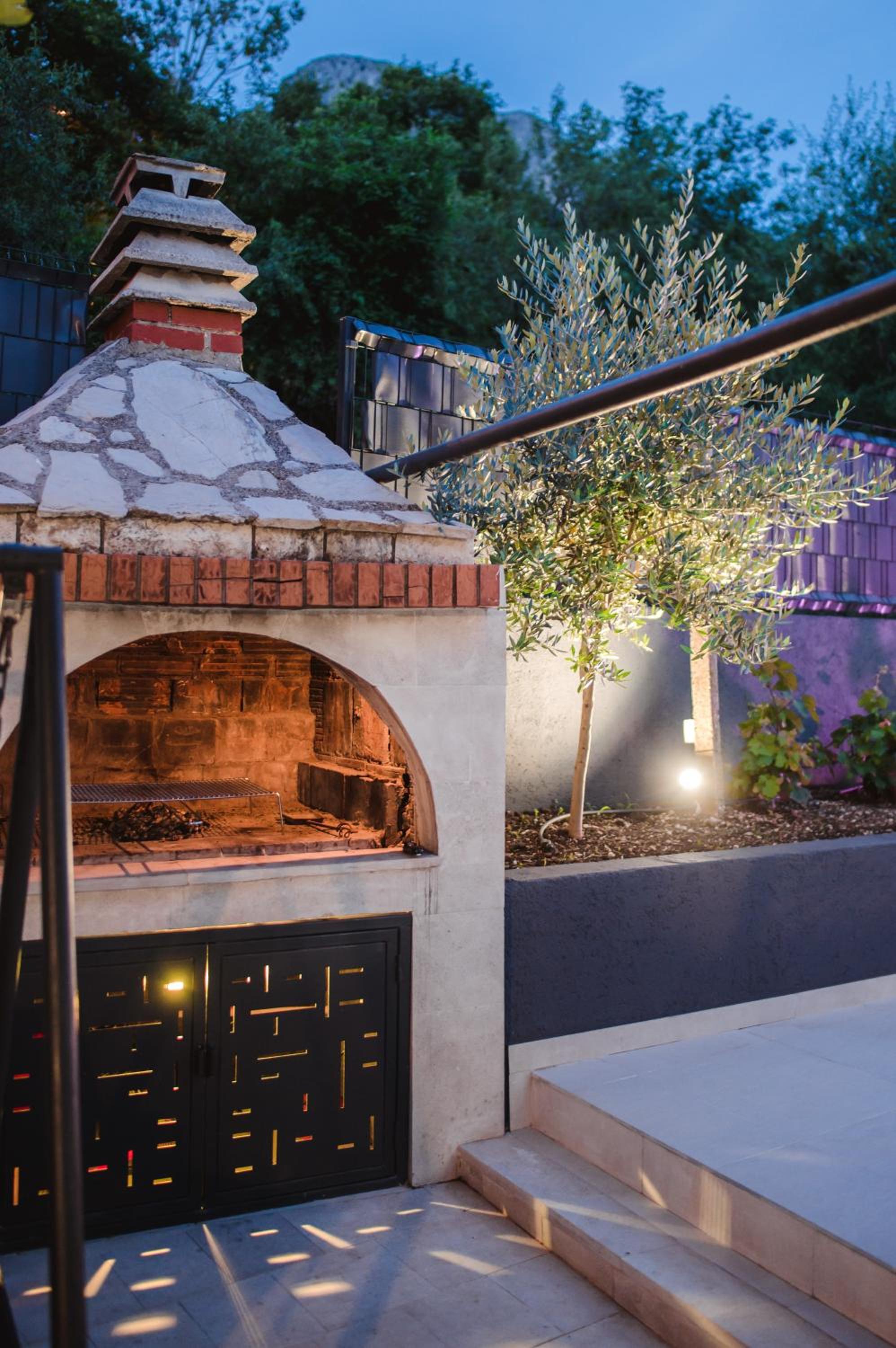Villa View Mostar with Jacuzzi & Heated Pool
