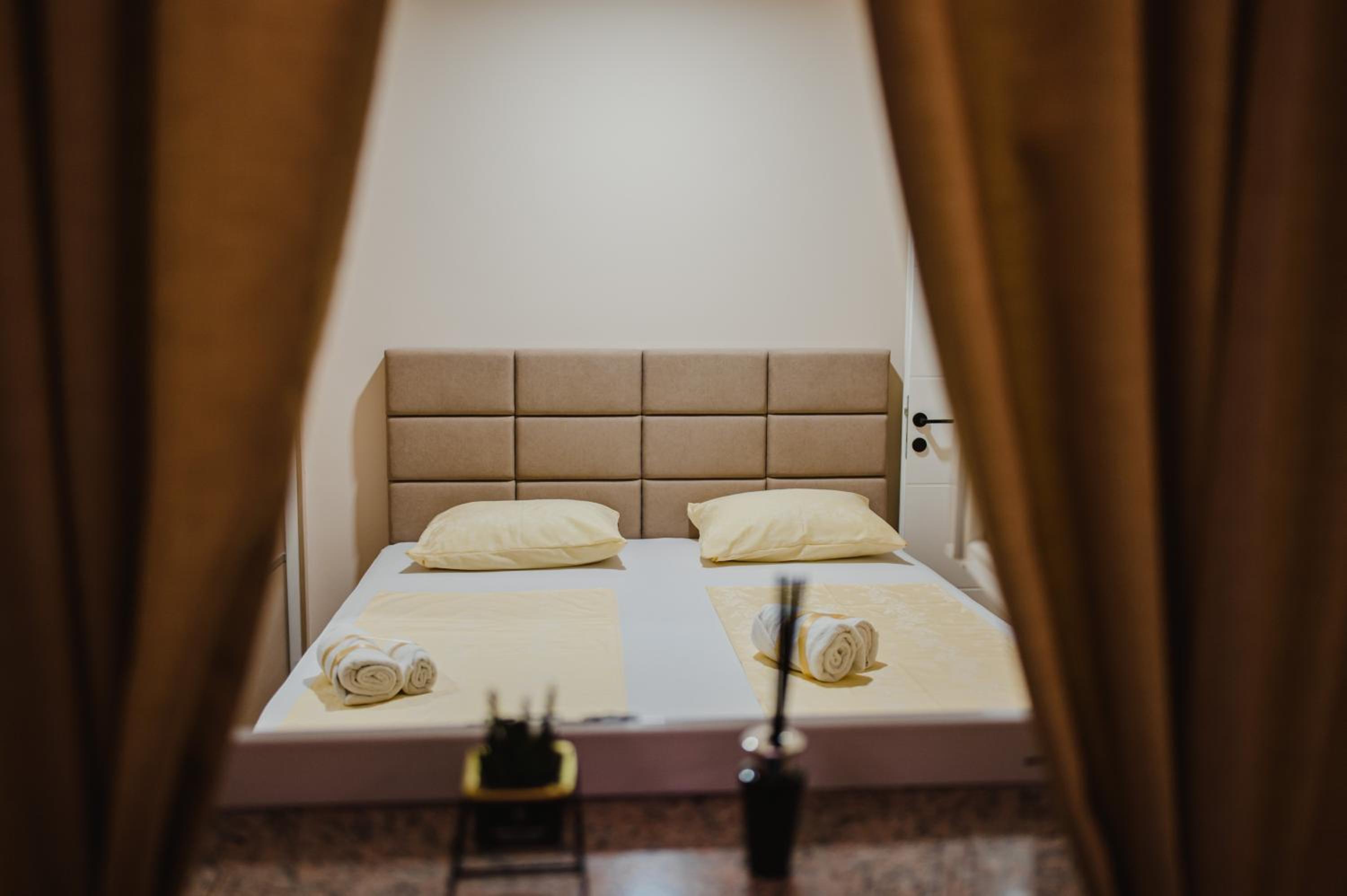 Villa View Mostar with Jacuzzi & Heated Pool