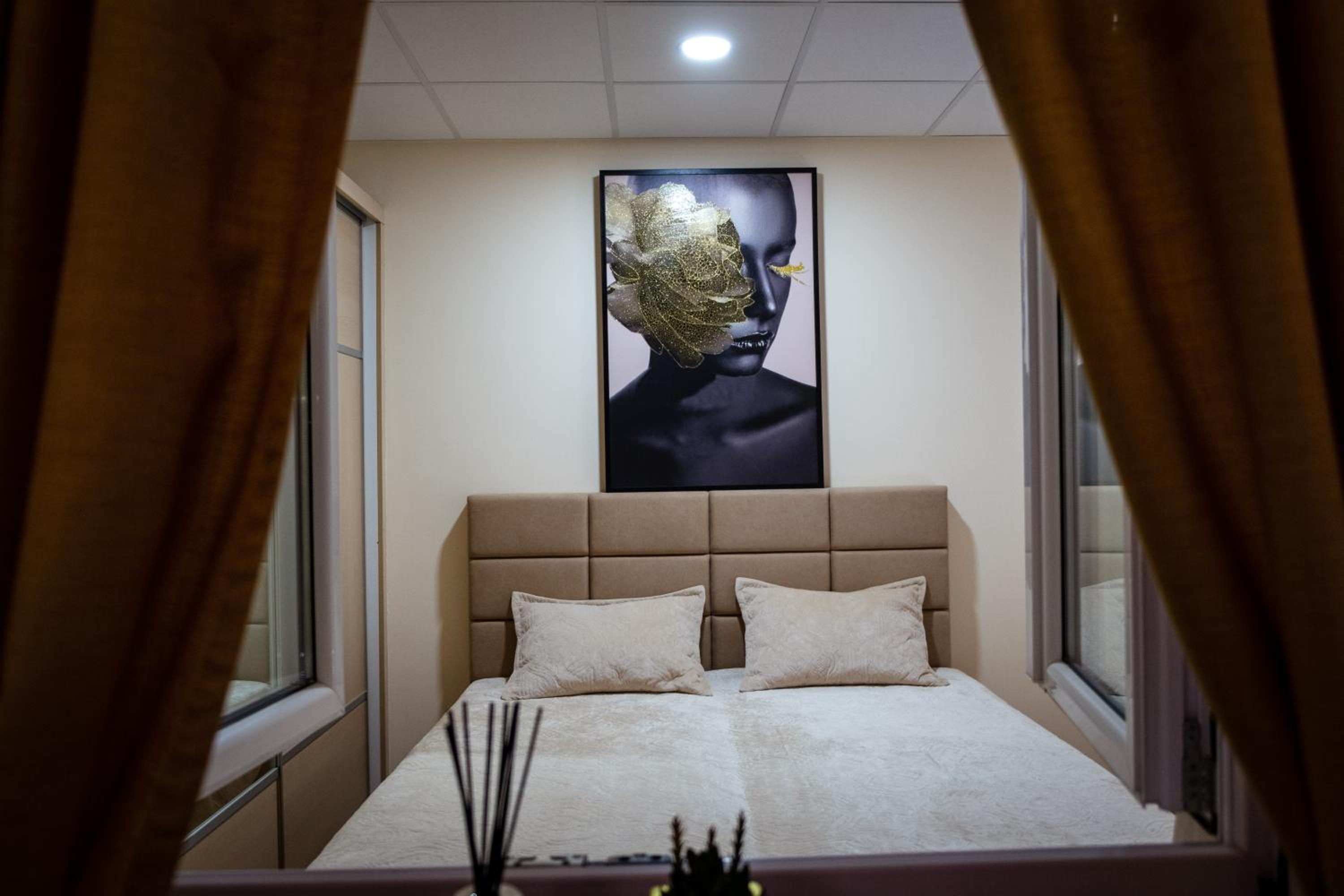 Villa View Mostar with Jacuzzi & Heated Pool
