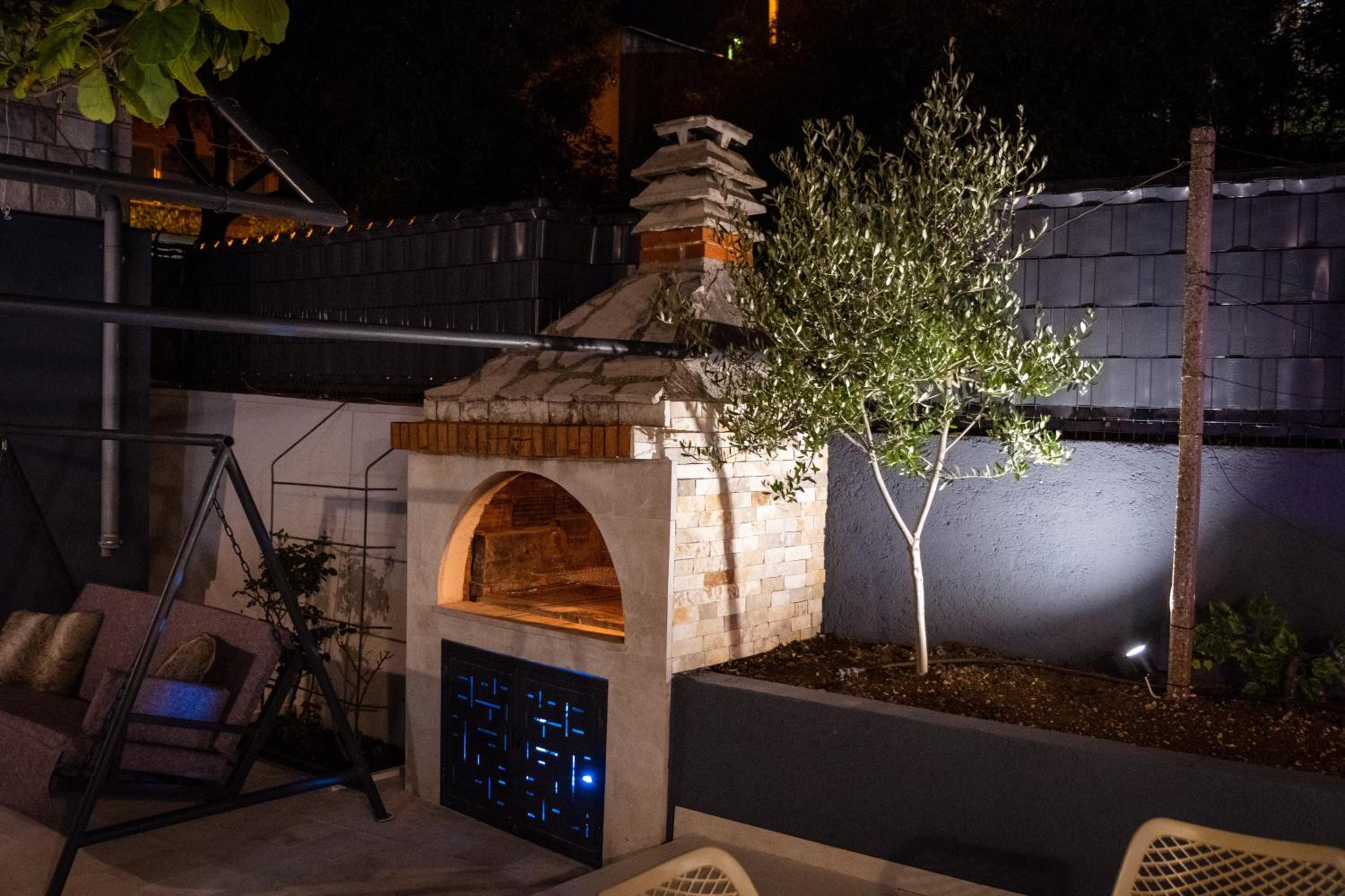 Villa View Mostar with Jacuzzi & Heated Pool