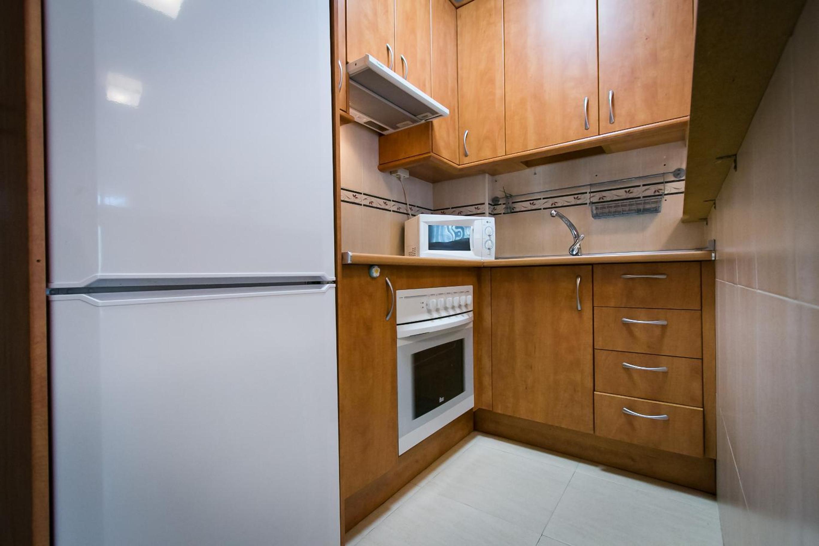 H2M Peña French Balcony, Smart TV & Parking Option