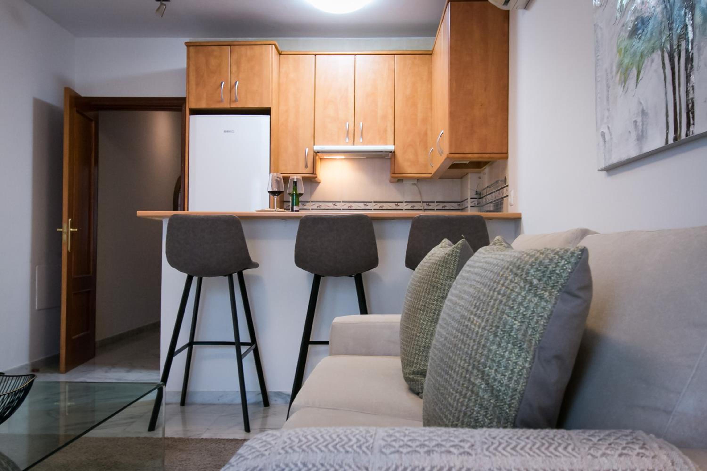 H2M Peña French Balcony, Smart TV & Parking Option