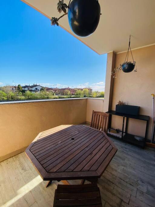 intero Bilocale con terrazzo vicino a Milano view 2