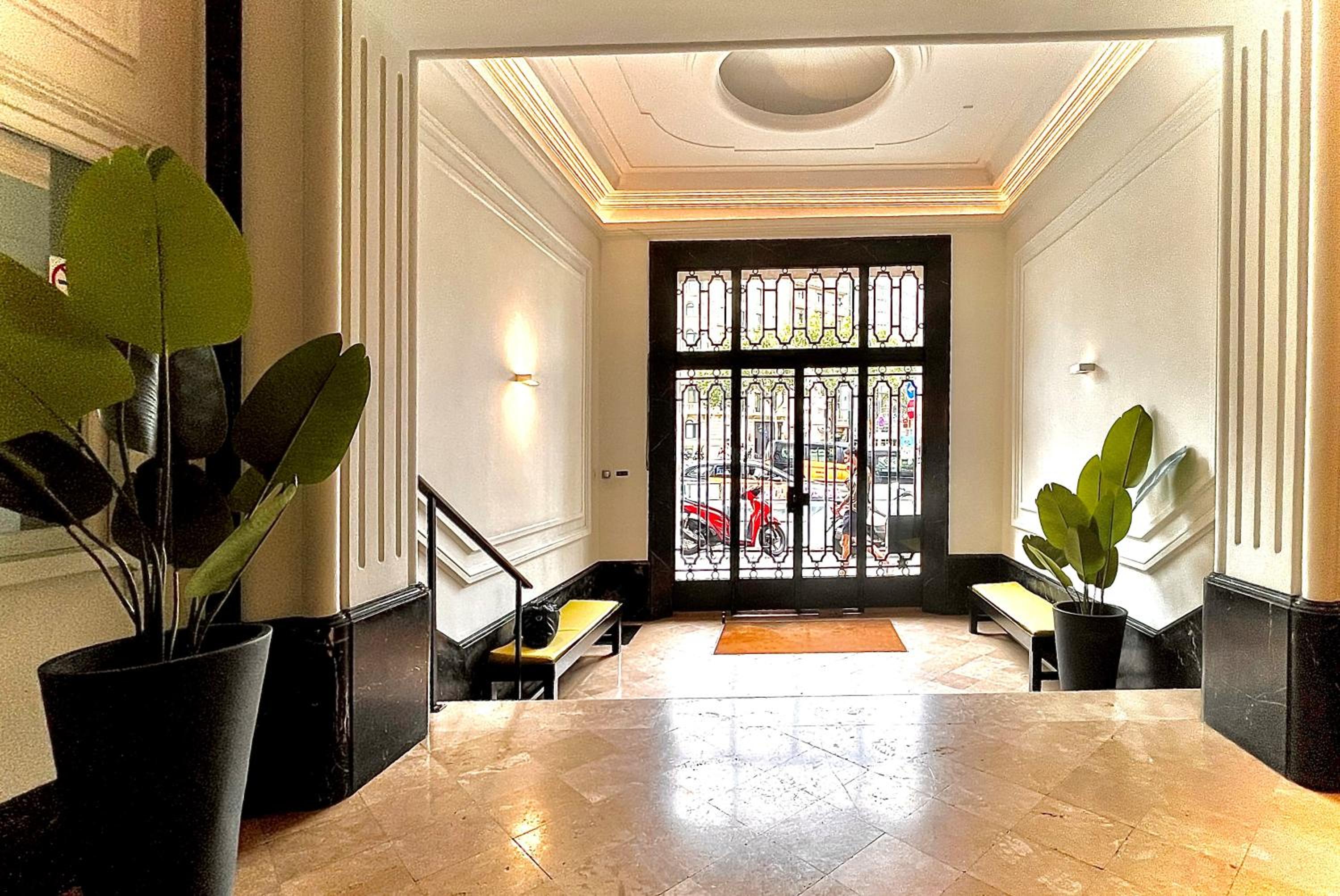 Fisa Rentals Gran Via Apartments