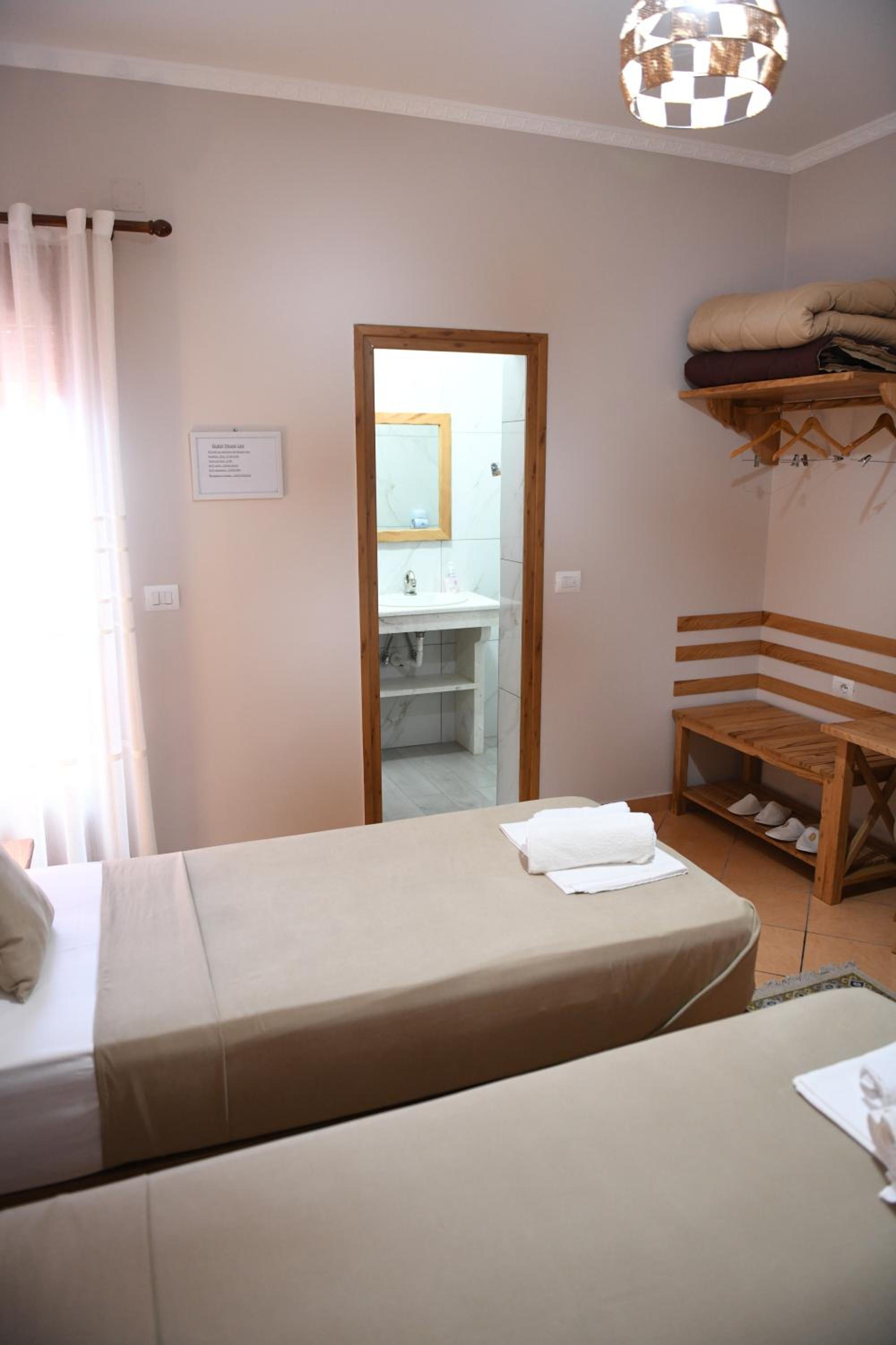 Guesthouse Leo