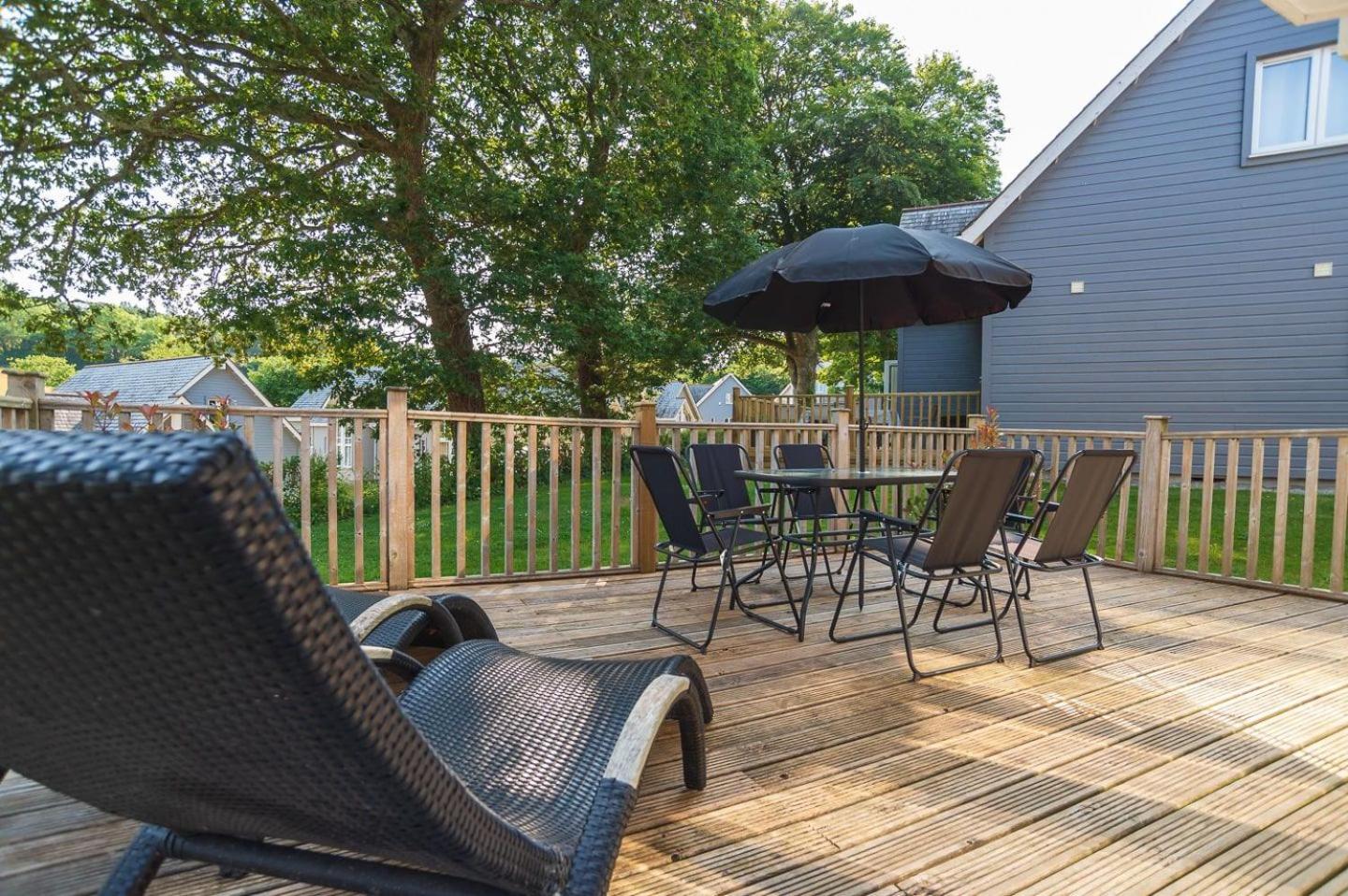 Trewhiddle Retreat V25 by Together Travel - Luxury 4-Bedroom Villa view 3