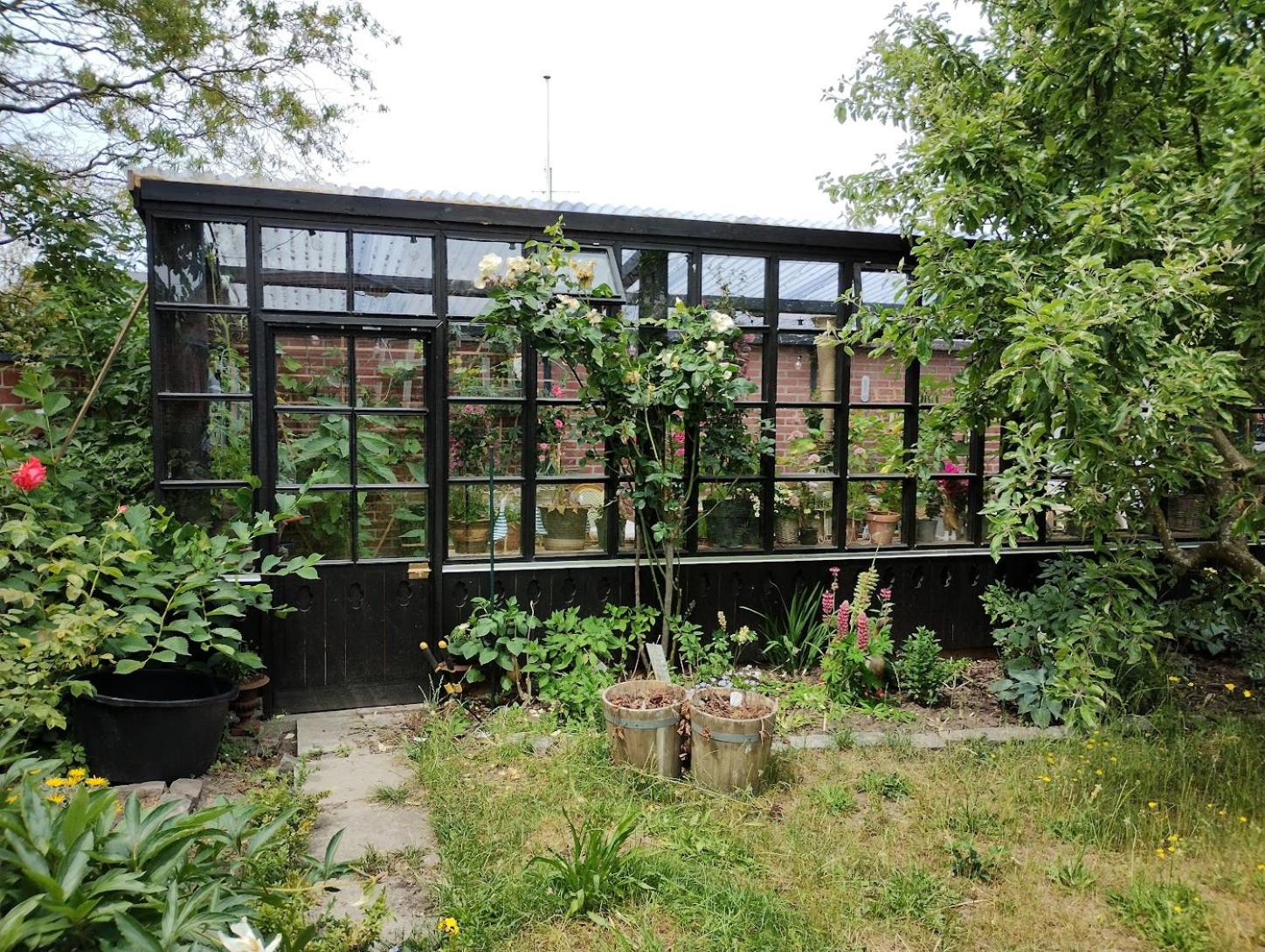 Ezzo guest house