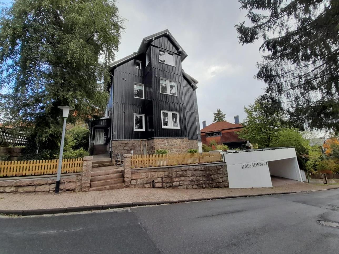 Haus Sonneck - Apartmenthaus - Sonnenterrasse mit Grill - 1-8 Personen - ruhige Lage mit Blick über Braunlage