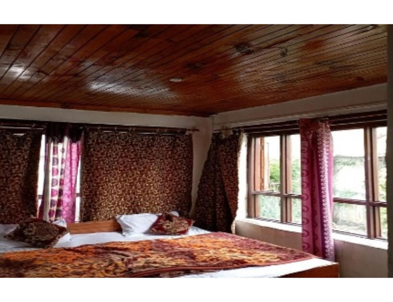 Fiza Guest House, Pahalgam