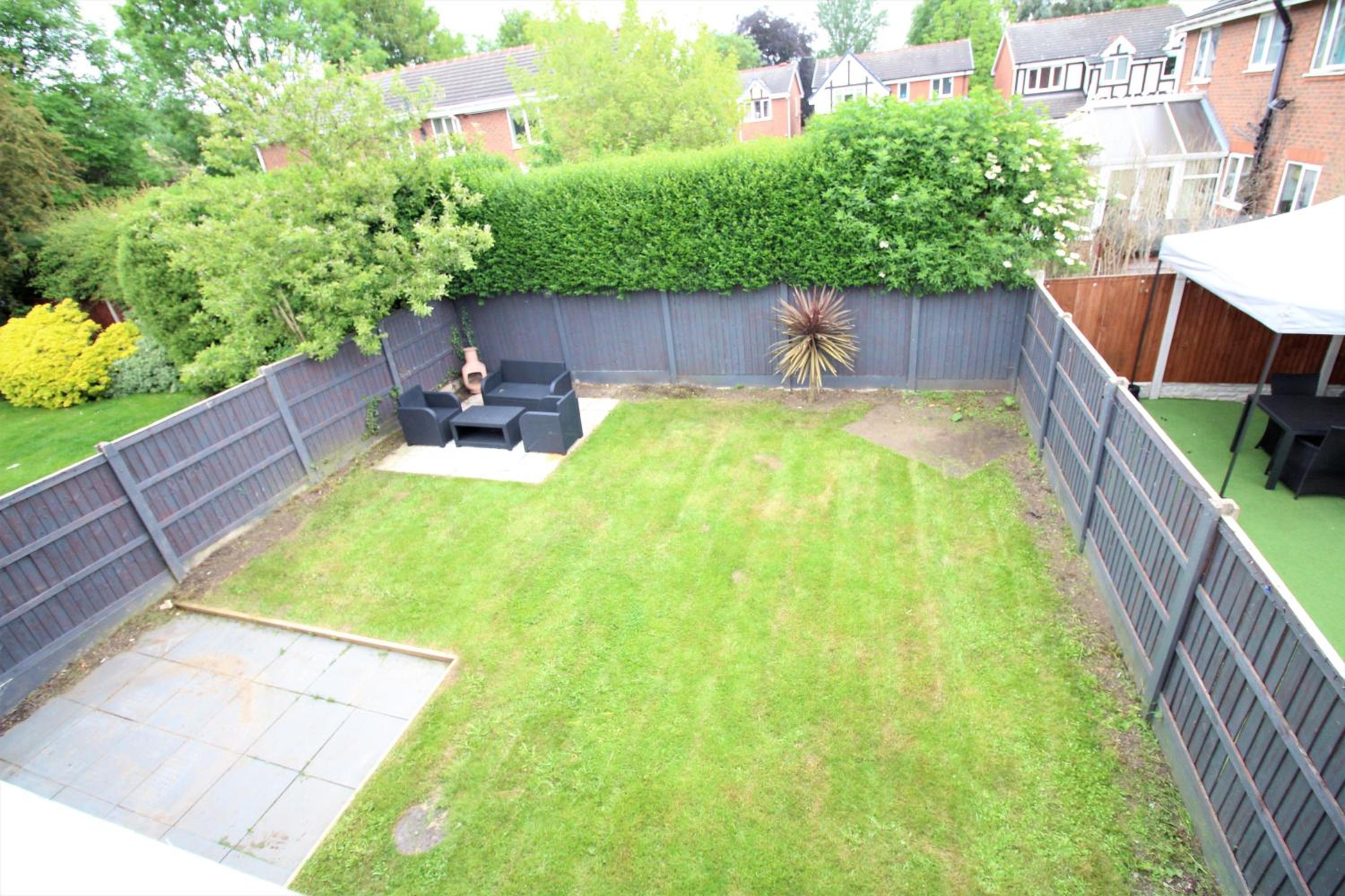 3 Bed Detached - 3 Bathrooms - Parking - Quiet