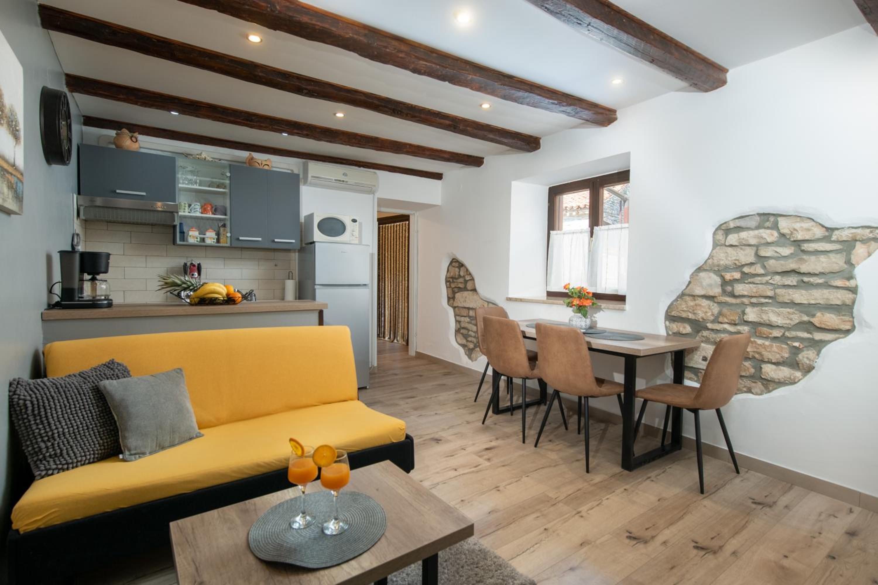 House Mali Vareski 585 view 4