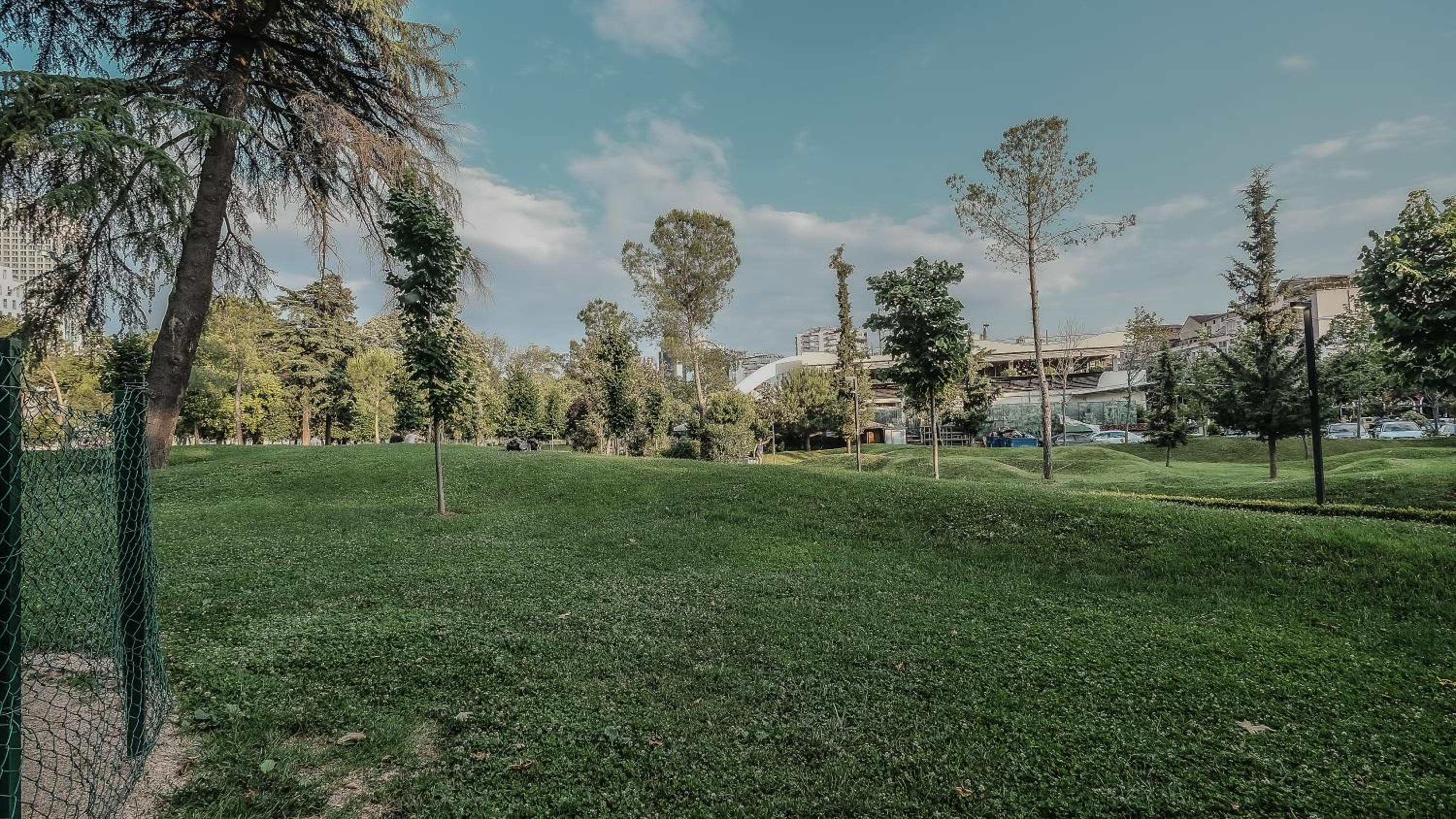 Kelly's Cozy Hideaway - Central Tirana