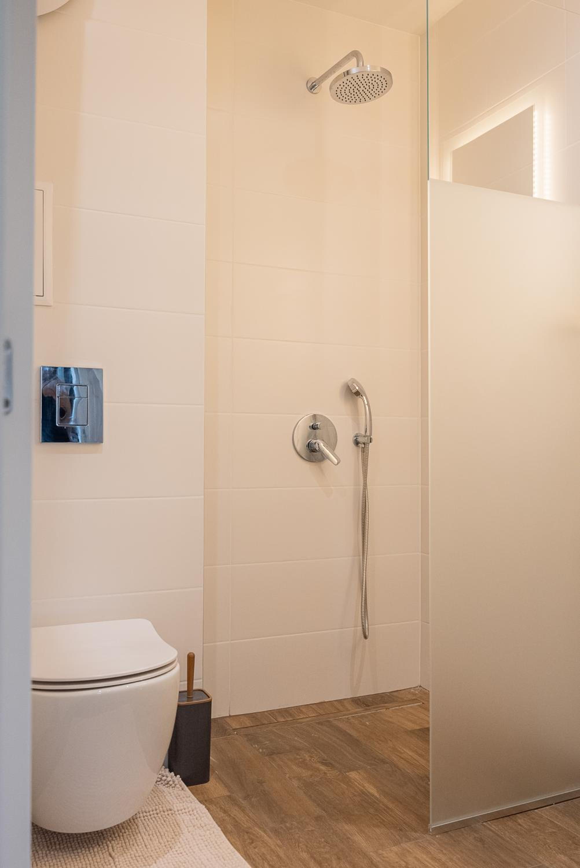 Urban Exec Suite with Free Gym Pass, Full Office Setup and Designated Parking Space