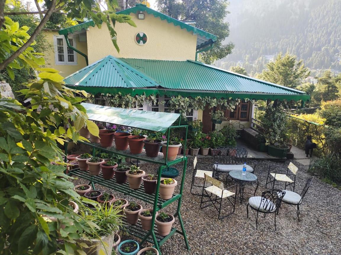 ROSASTAYS Nainital