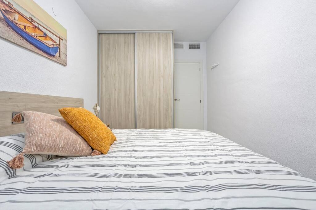 Playa Los Locos Apartment with Garage