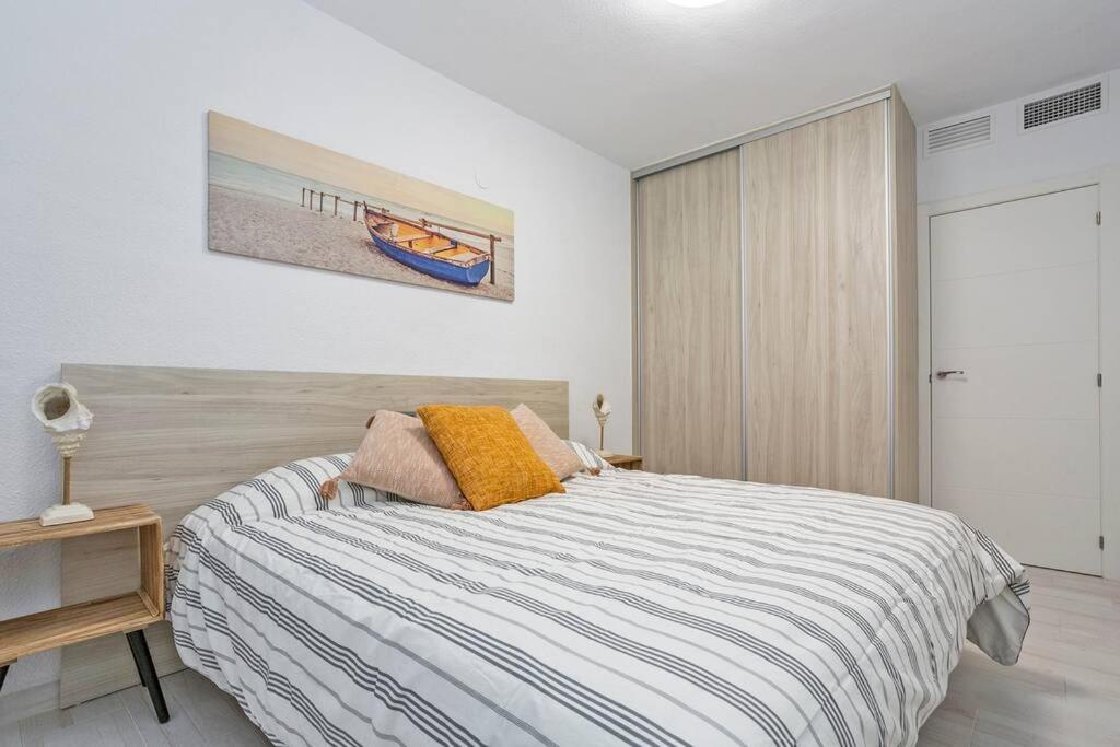 Playa Los Locos Apartment with Garage