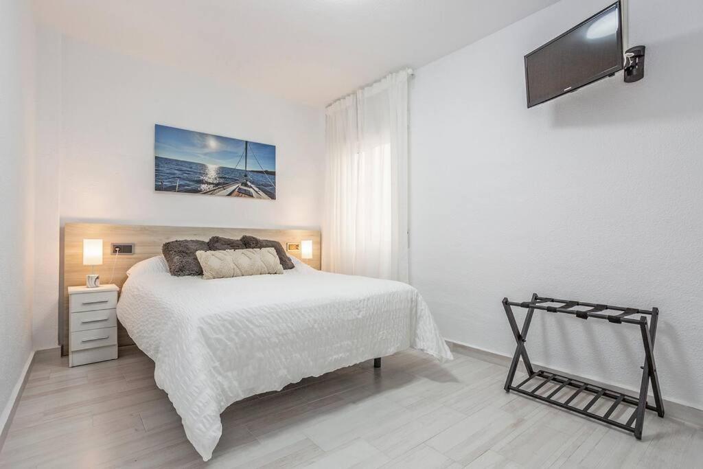 Playa Los Locos Apartment with Garage