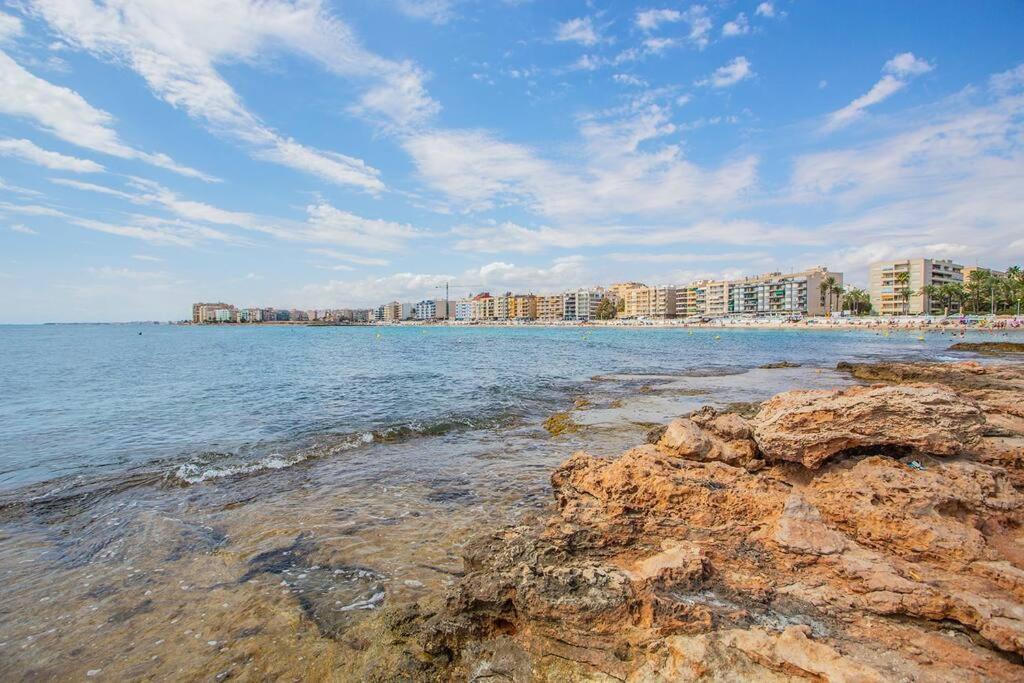 Playa Los Locos Apartment with Garage