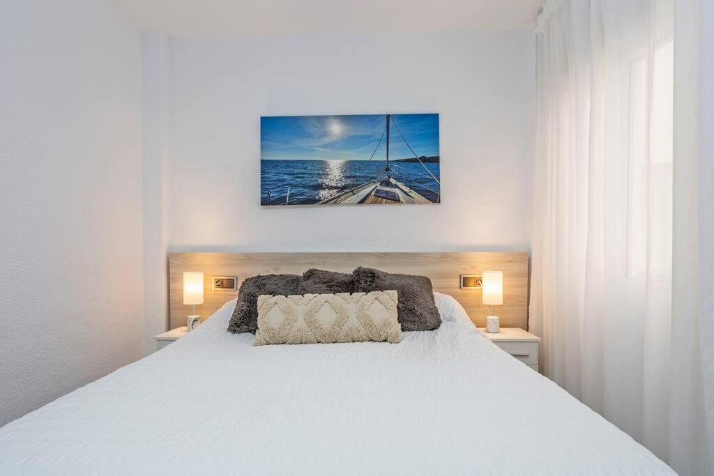 Playa Los Locos Apartment with Garage