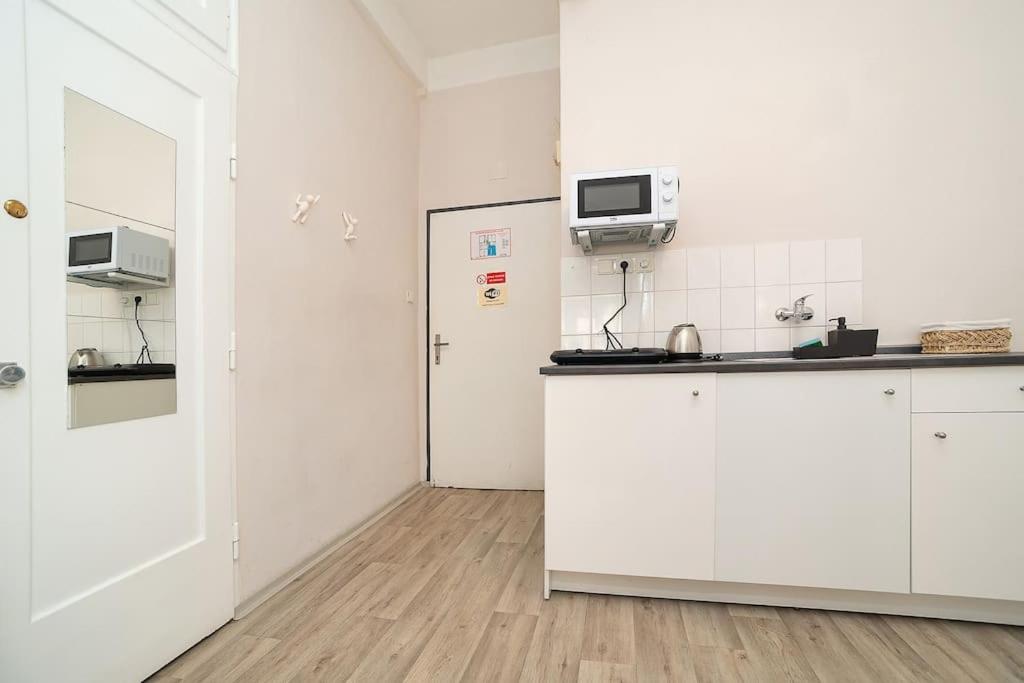 Apartment in Zizkov -202-