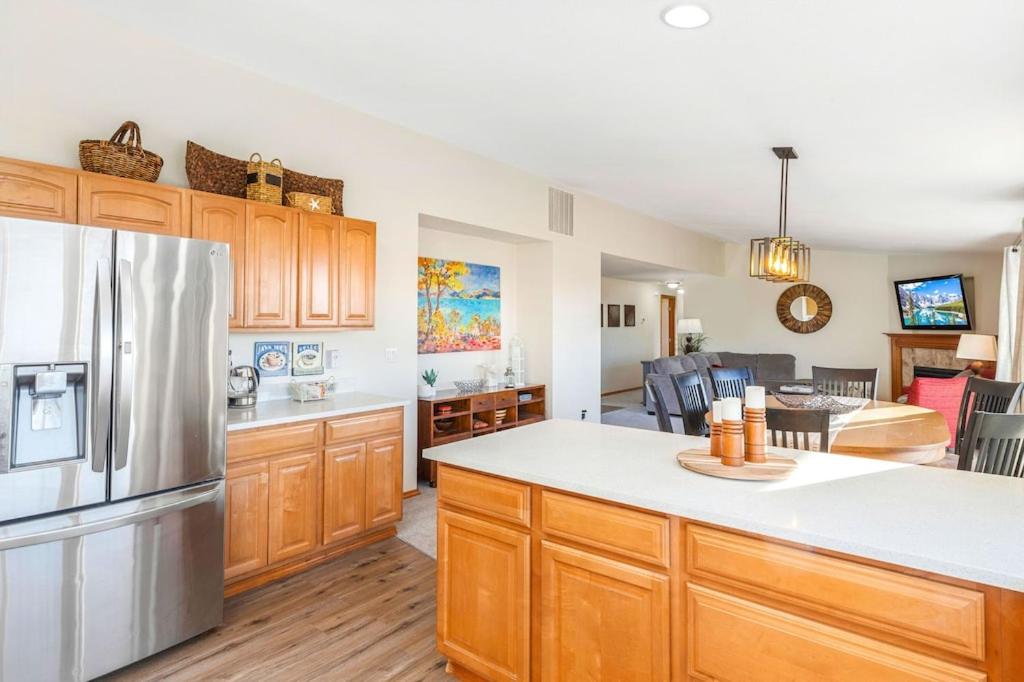 Ocean Front. Clamming. Game Room. Large Deck.