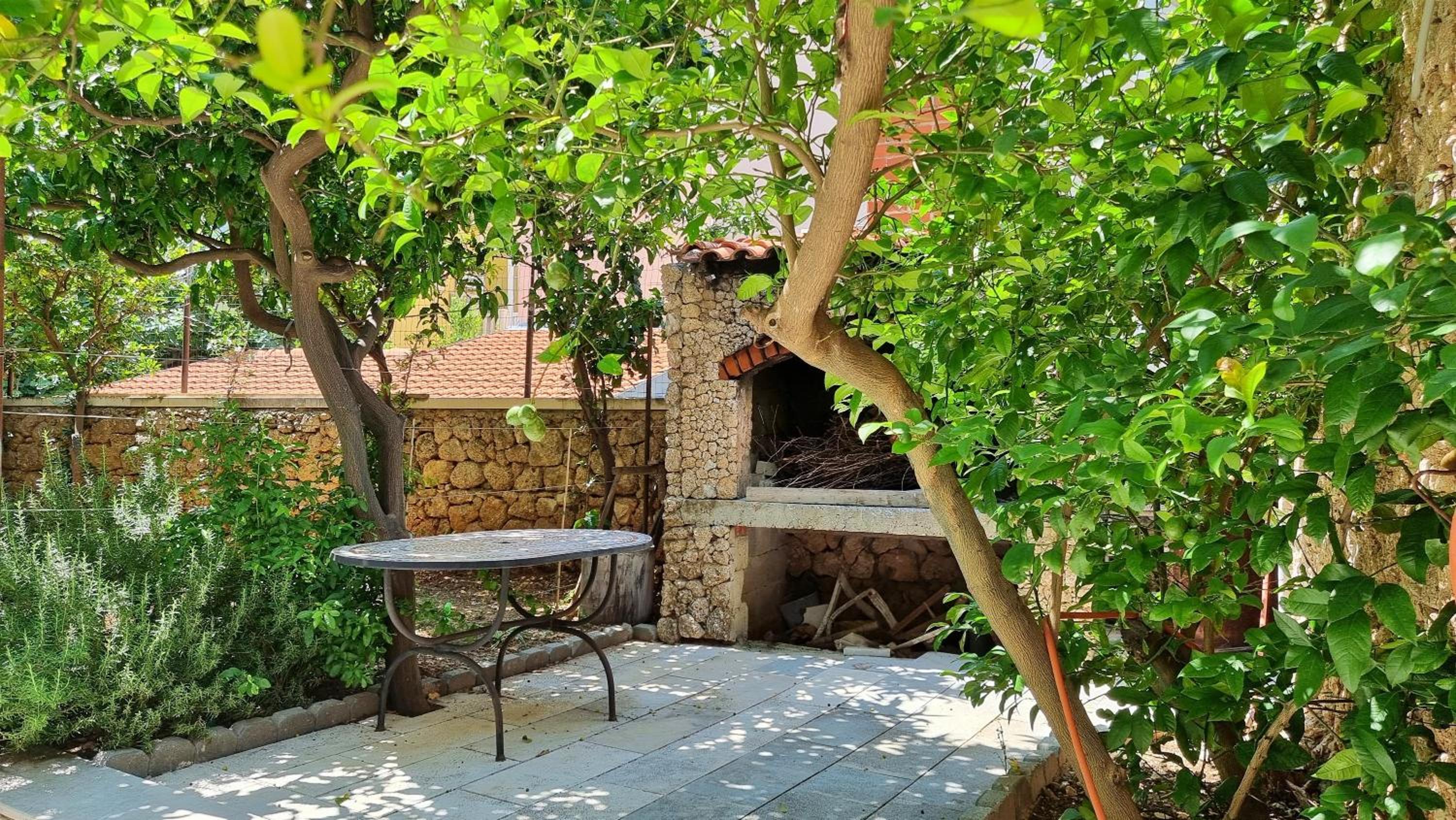 Apartments Iko Nemira