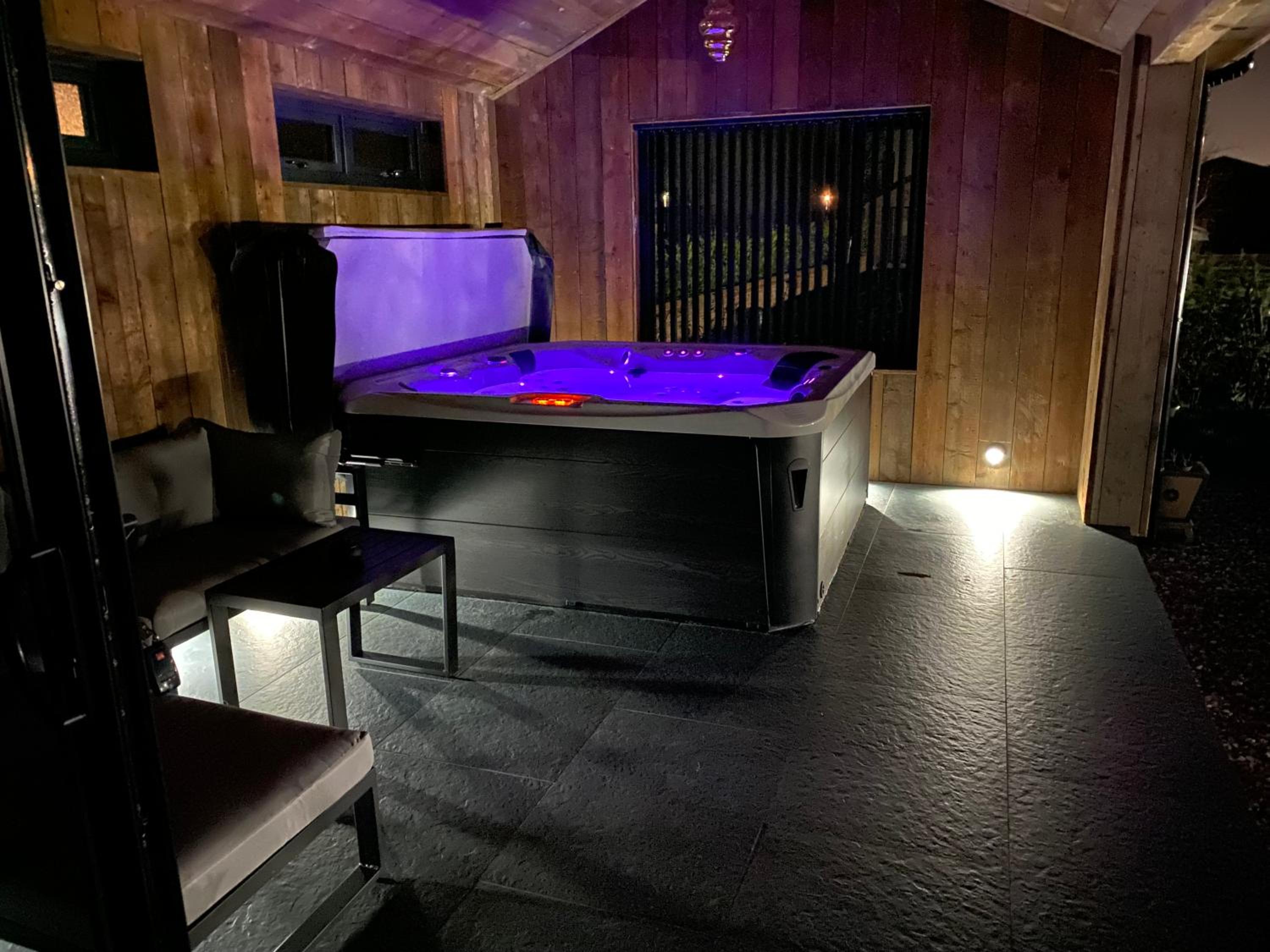 Wayside Lodge