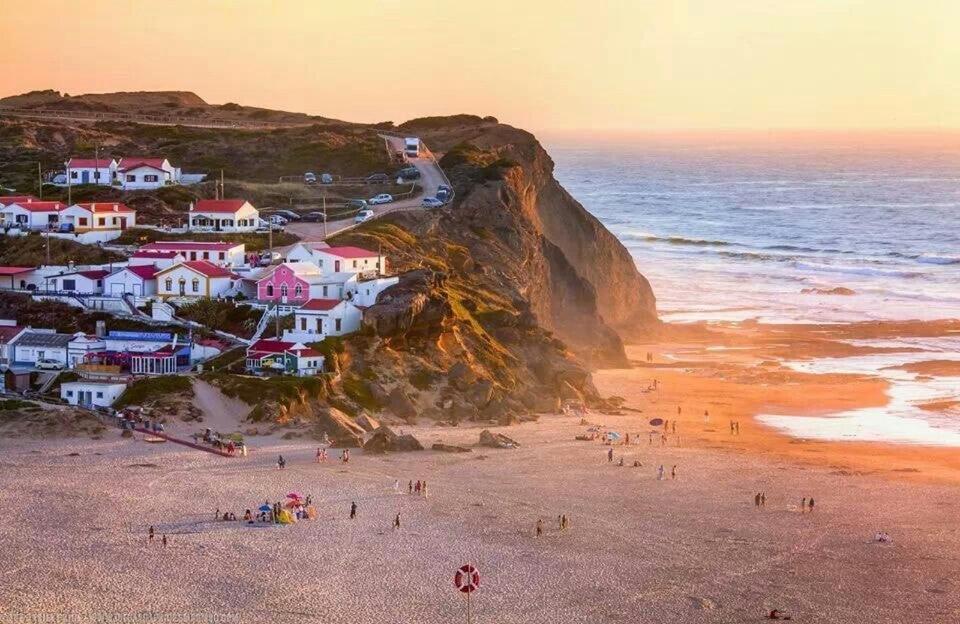 Sun, Sand & Surf Apt in Aljezur by Lisbeyond view 2