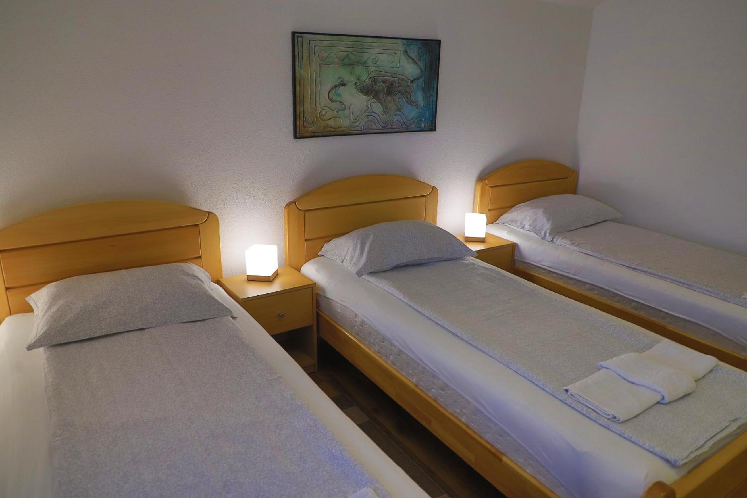 Apartments Oeneus