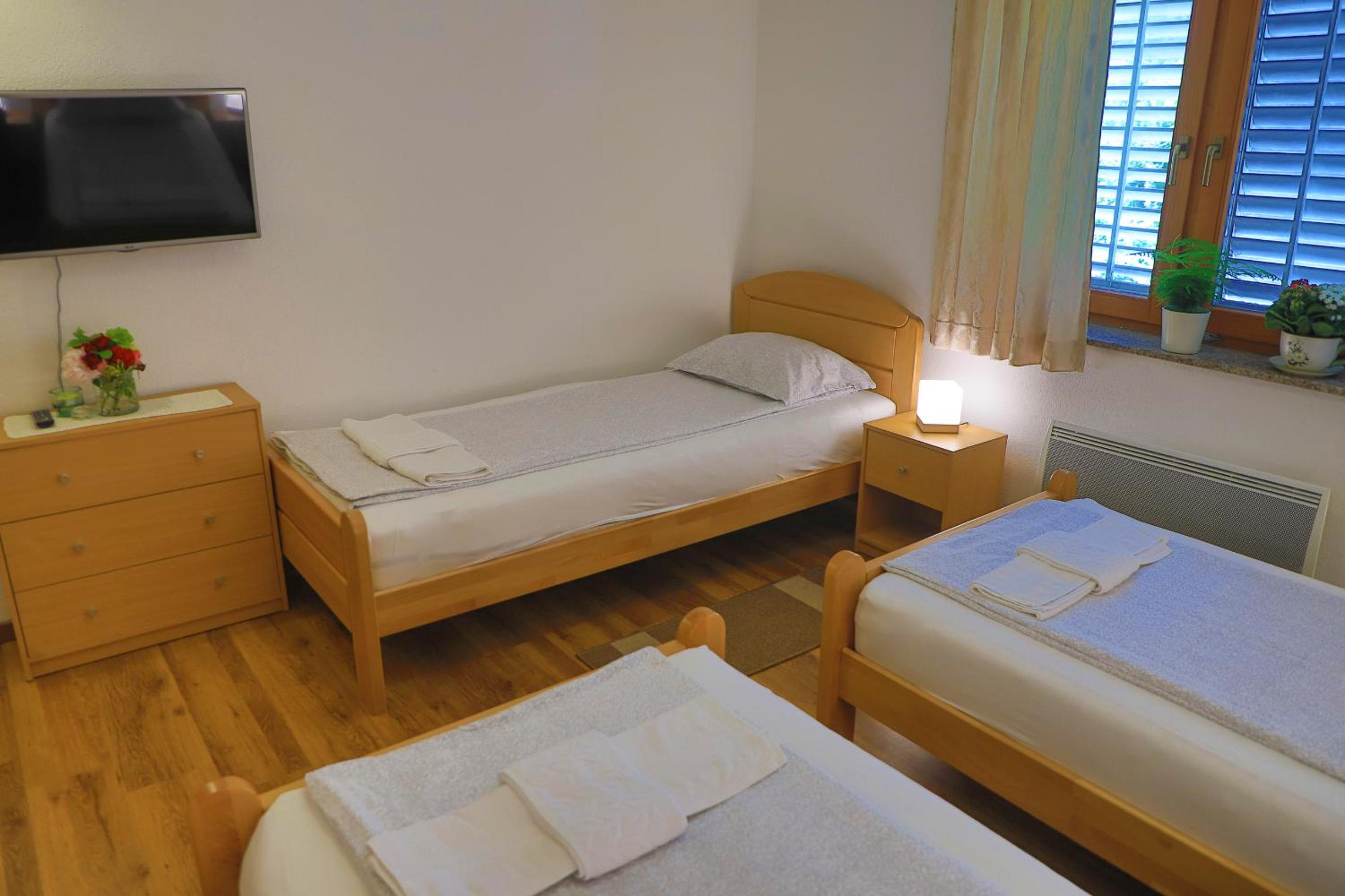 Apartments Oeneus
