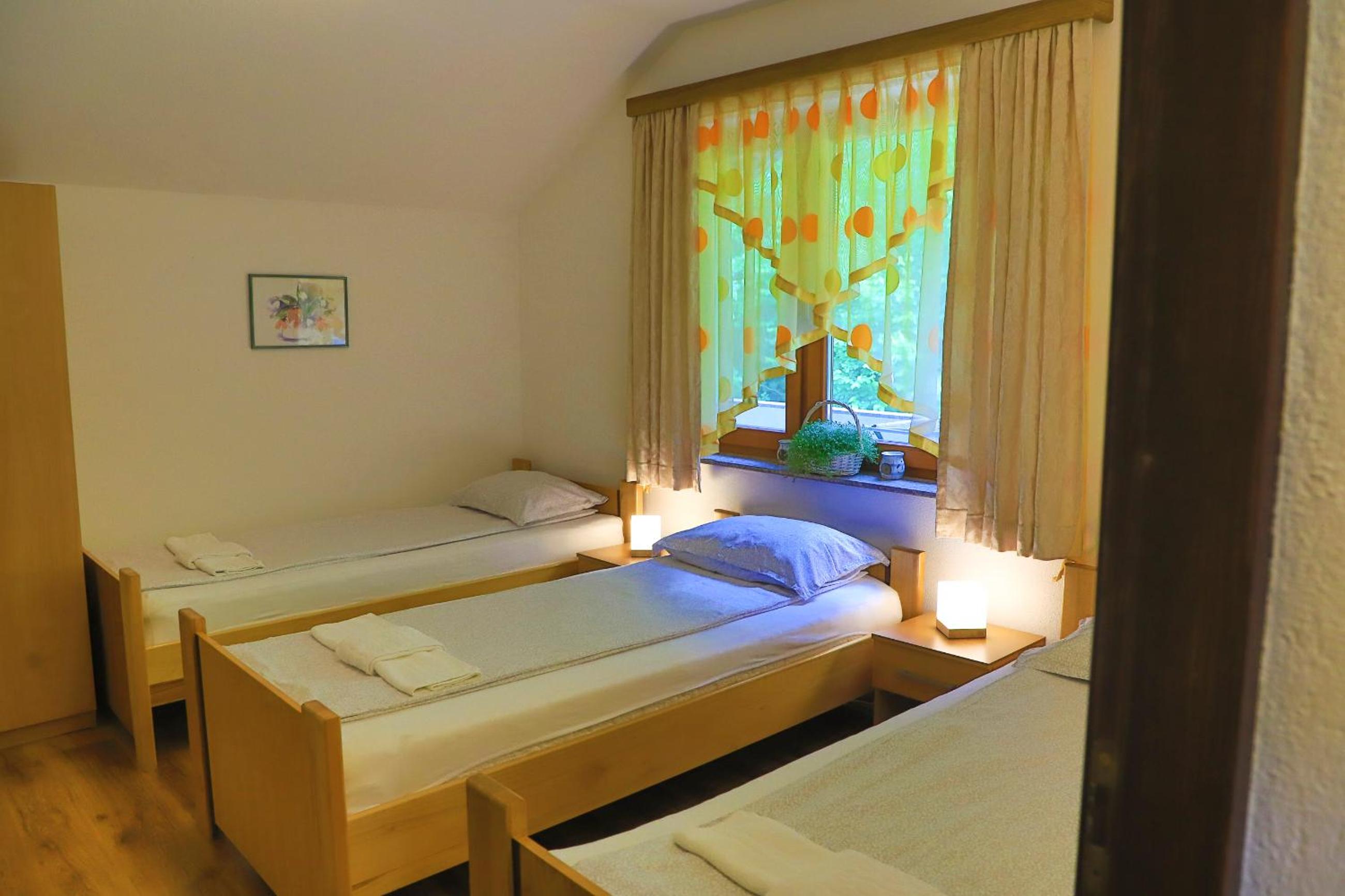 Apartments Oeneus