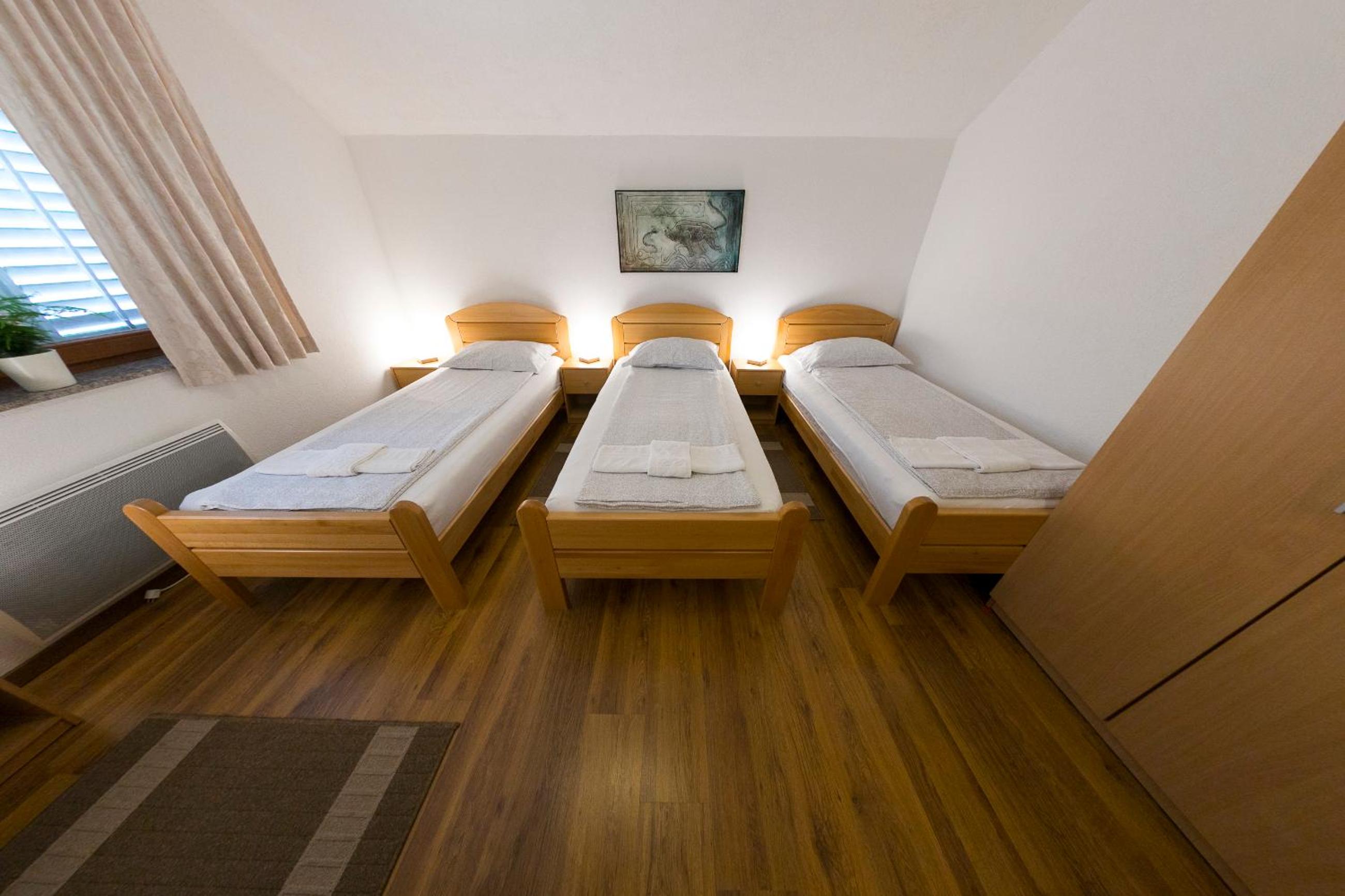 Apartments Oeneus