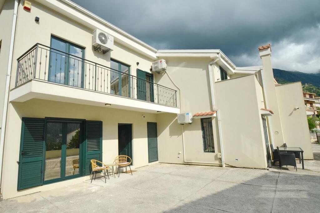 Urban escape for two in Kotor view 5
