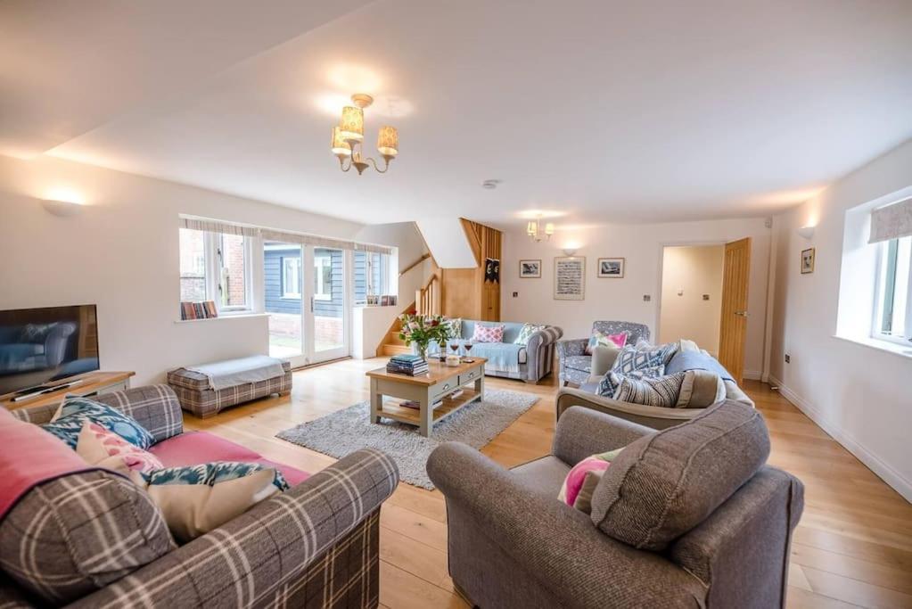 Foxglove House, Aldeburgh view 3