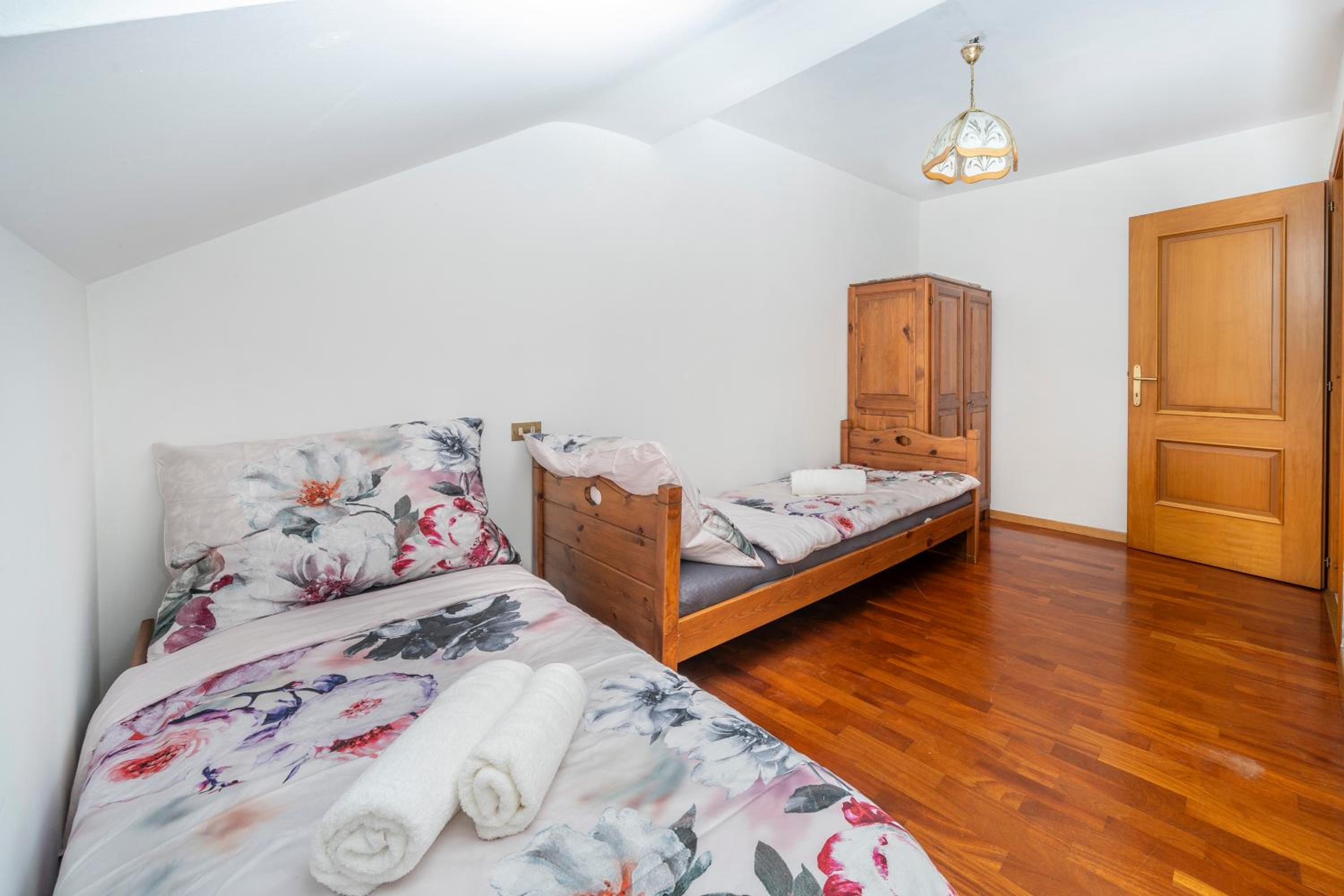 GuestHost - Penthouse Central apartments vista Monte Priesnig