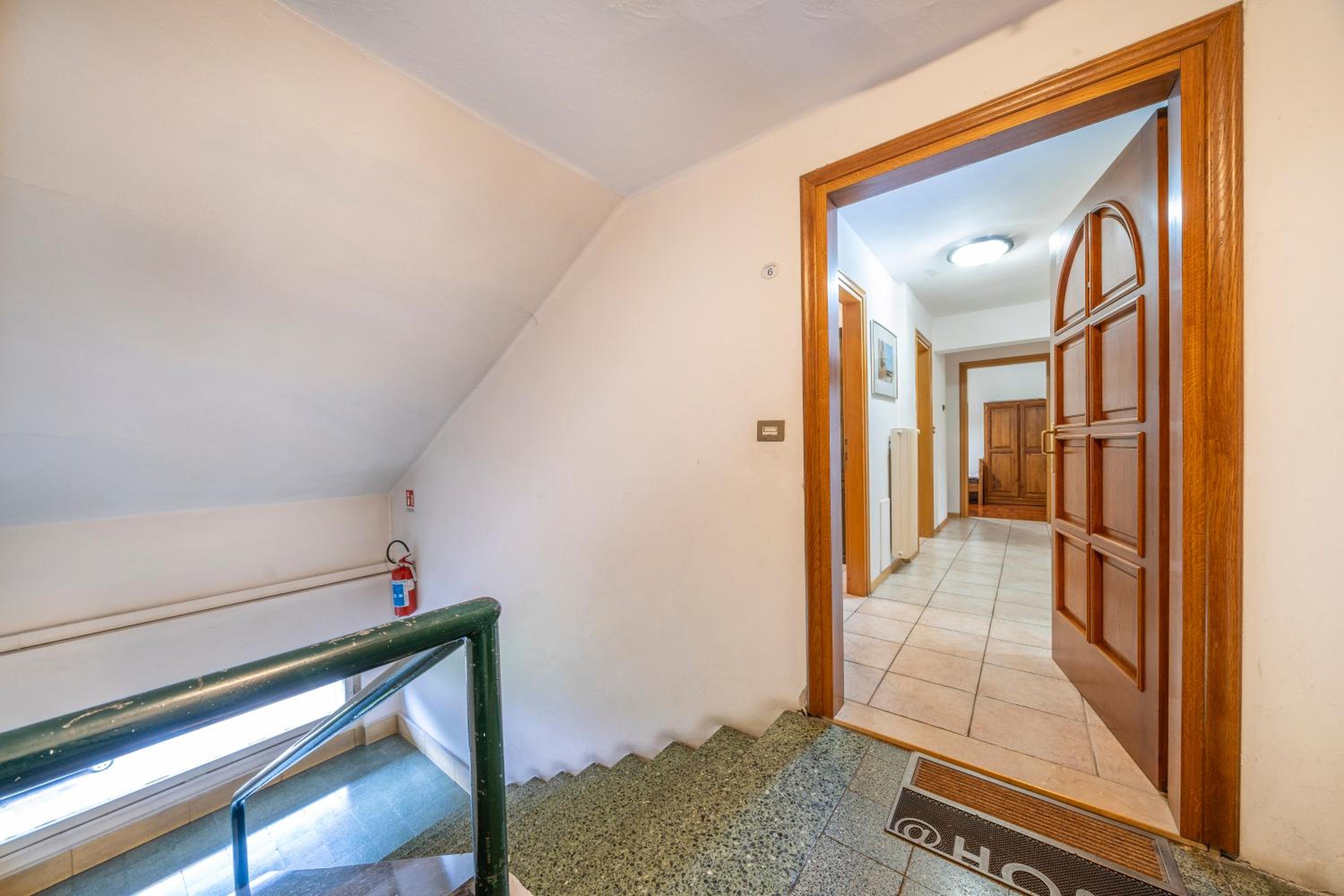 GuestHost - Penthouse Central apartments vista Monte Priesnig
