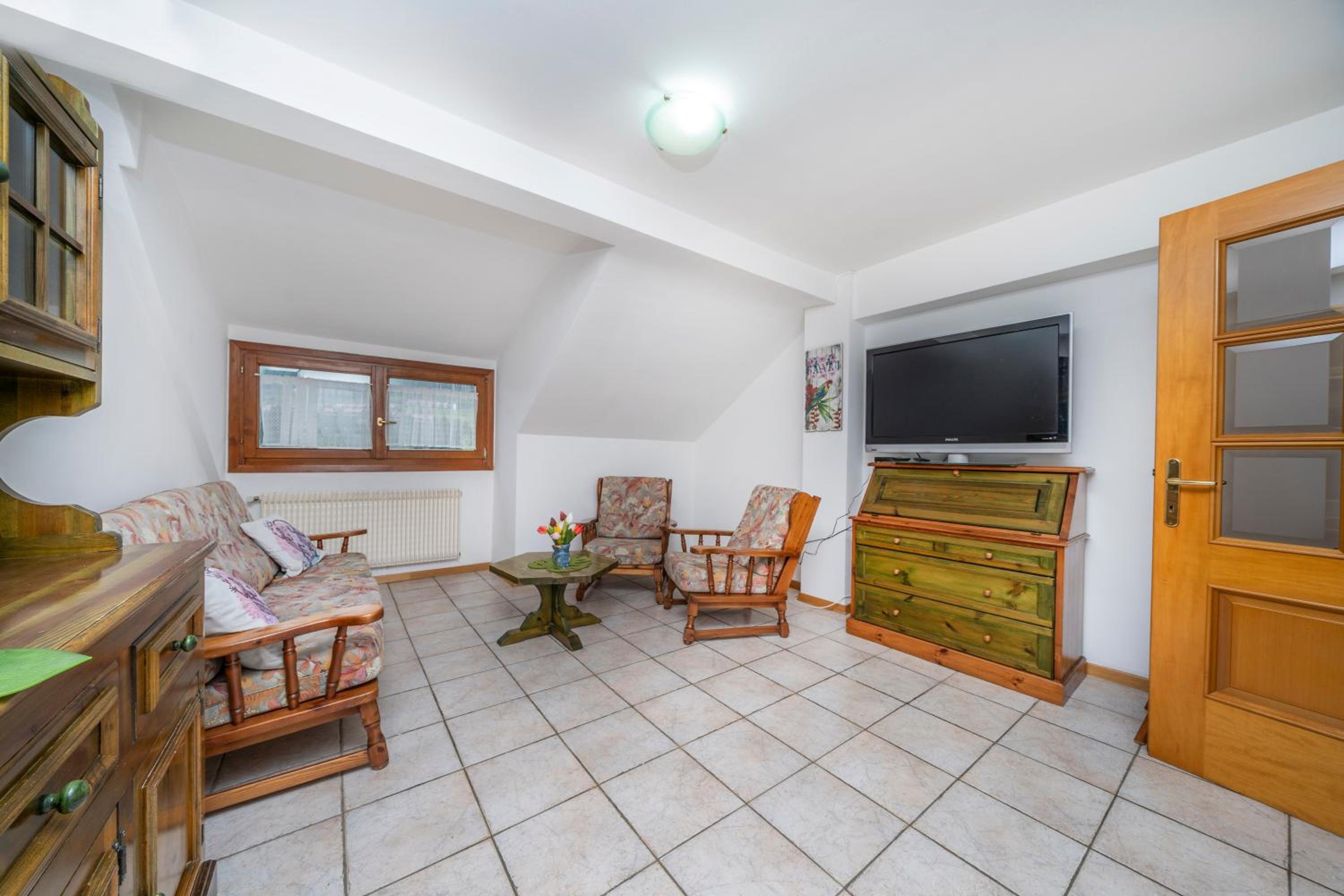 GuestHost - Penthouse Central apartments vista Monte Priesnig