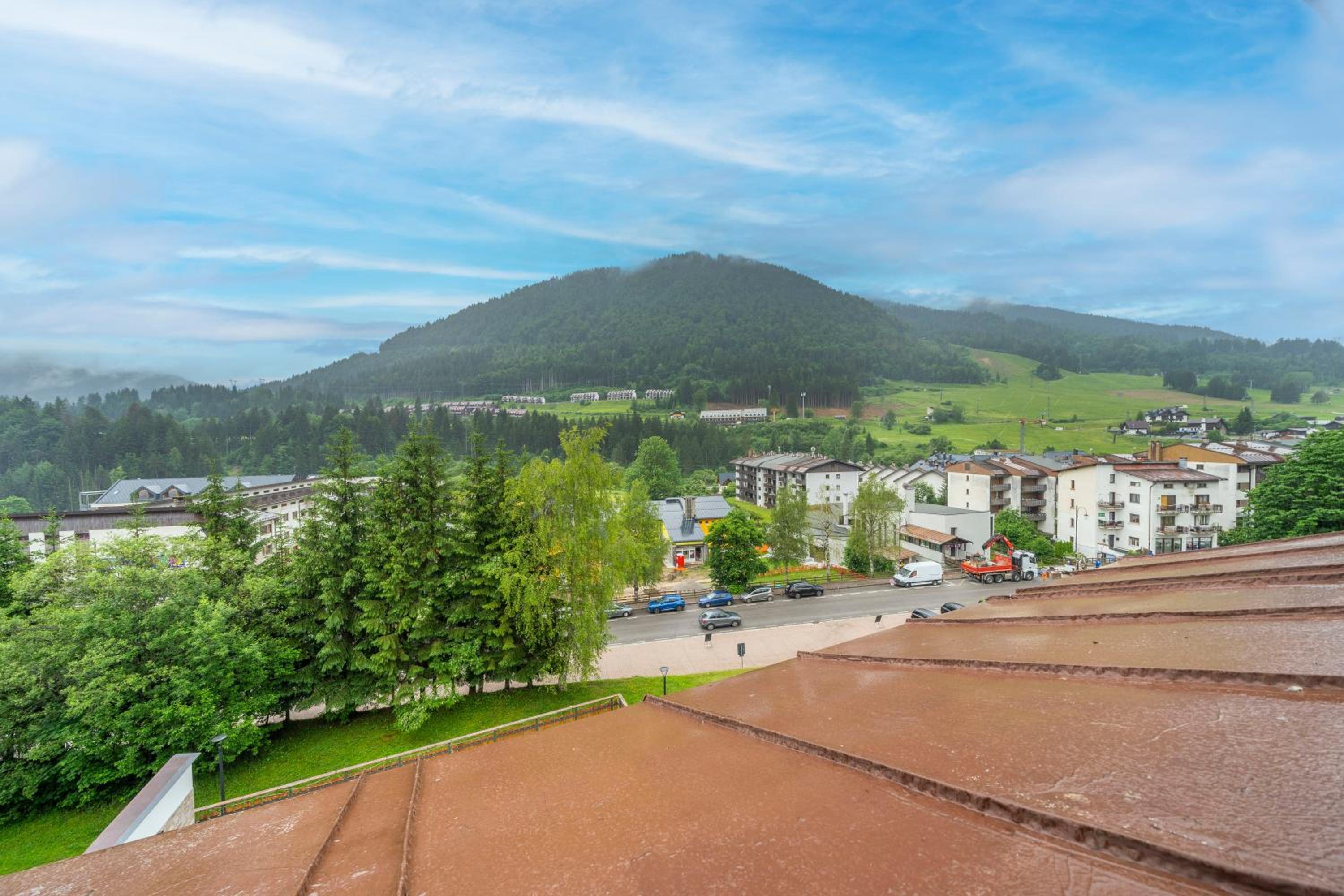 GuestHost - Penthouse Central apartments vista Monte Priesnig
