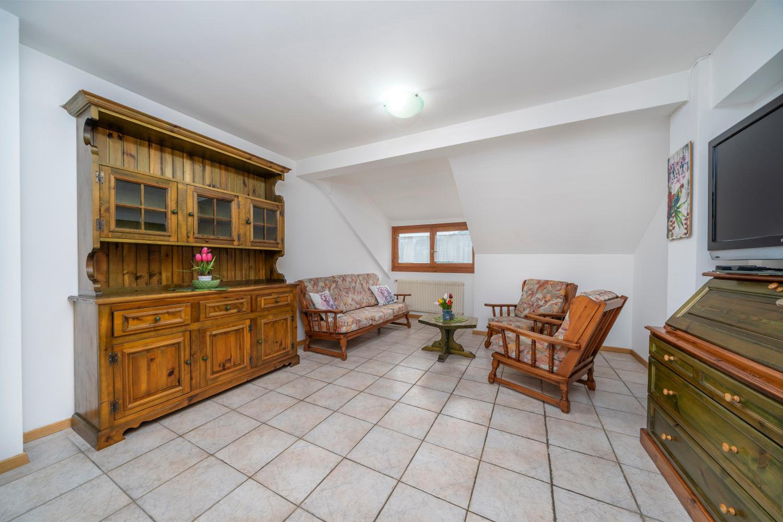 GuestHost - Penthouse Central apartments vista Monte Priesnig