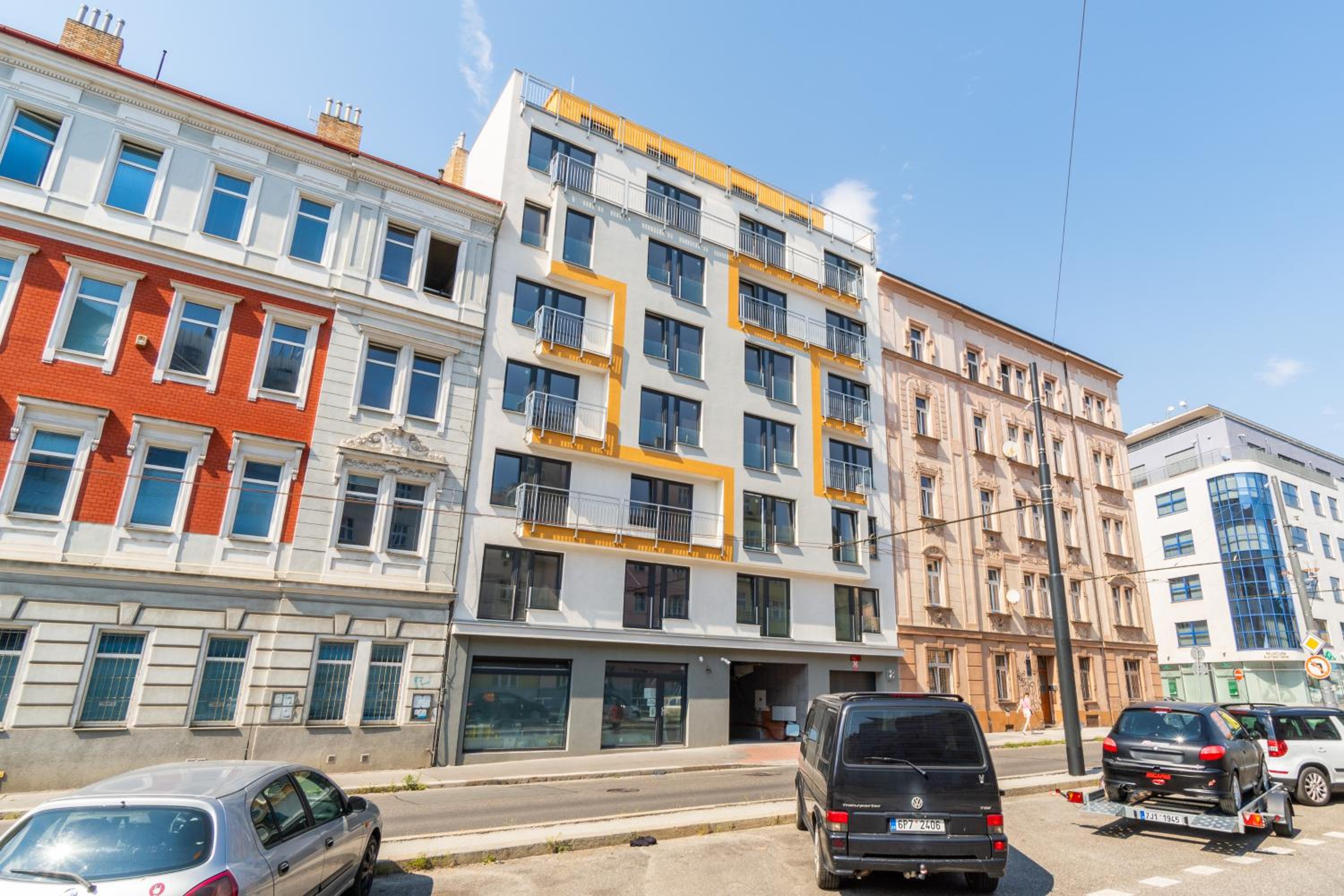 Brand new two room apartment #34 with free secure parking in the center