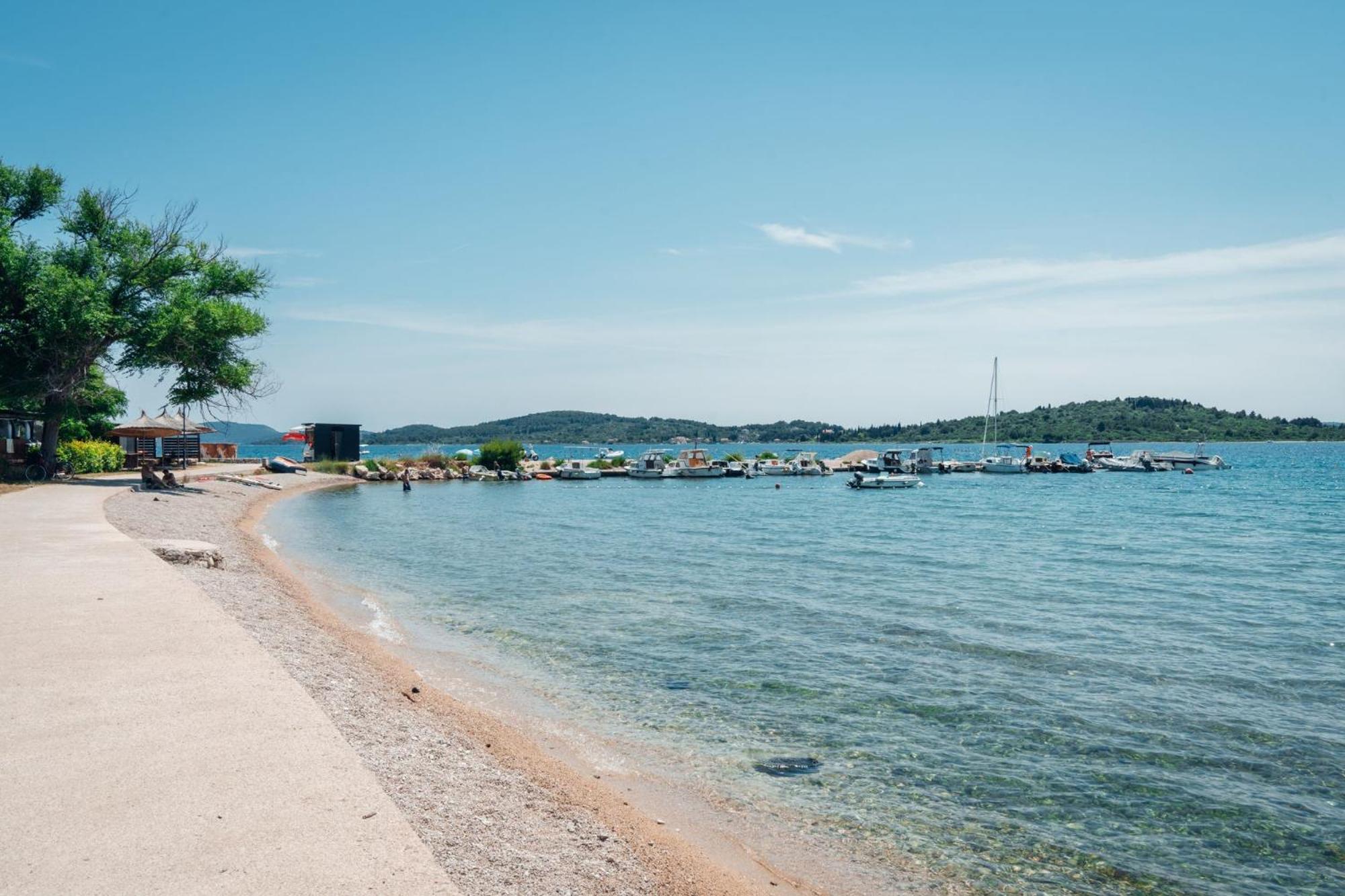 Croatia Camp Premium
